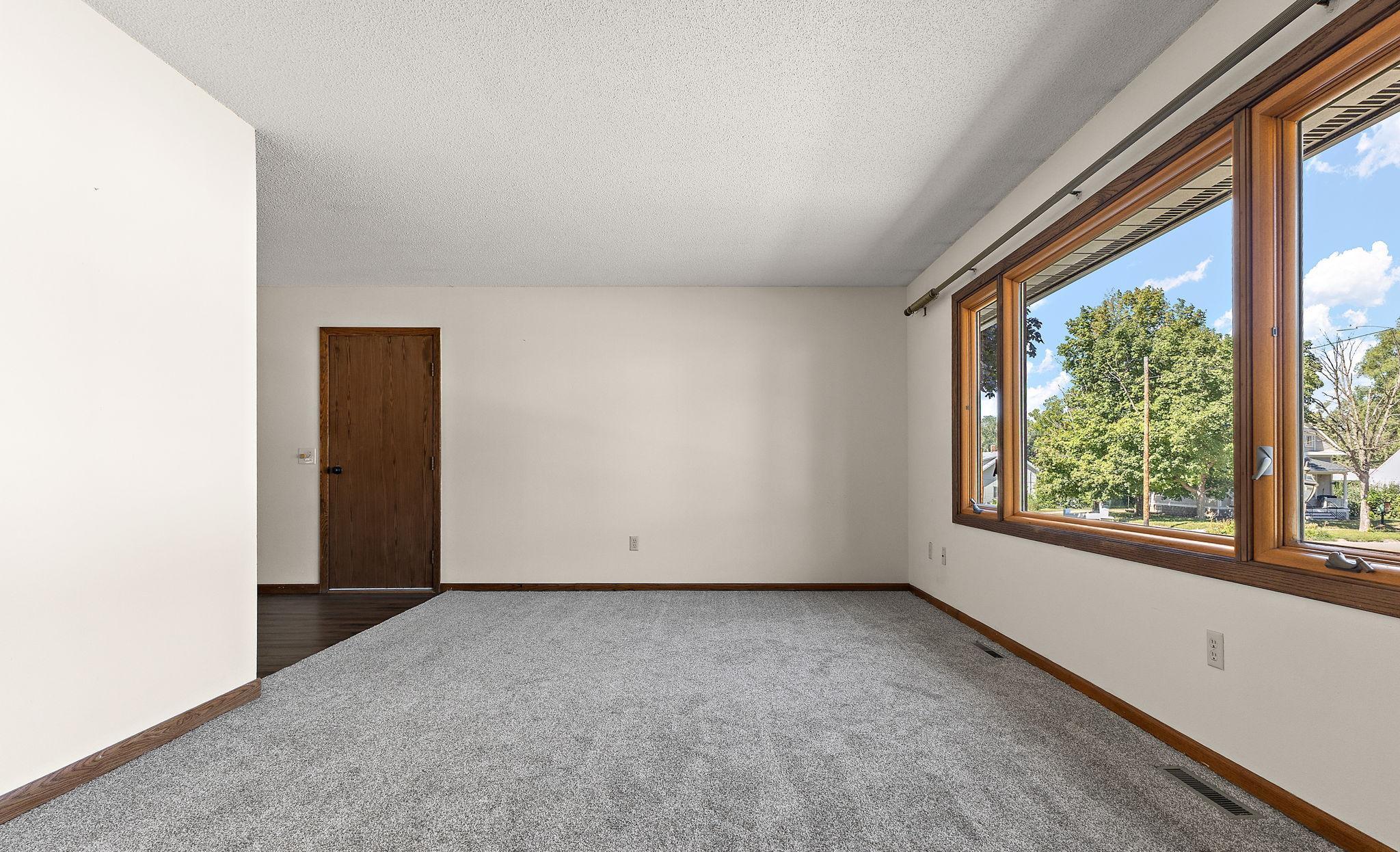 109 12th Street Nw Property Photo 8