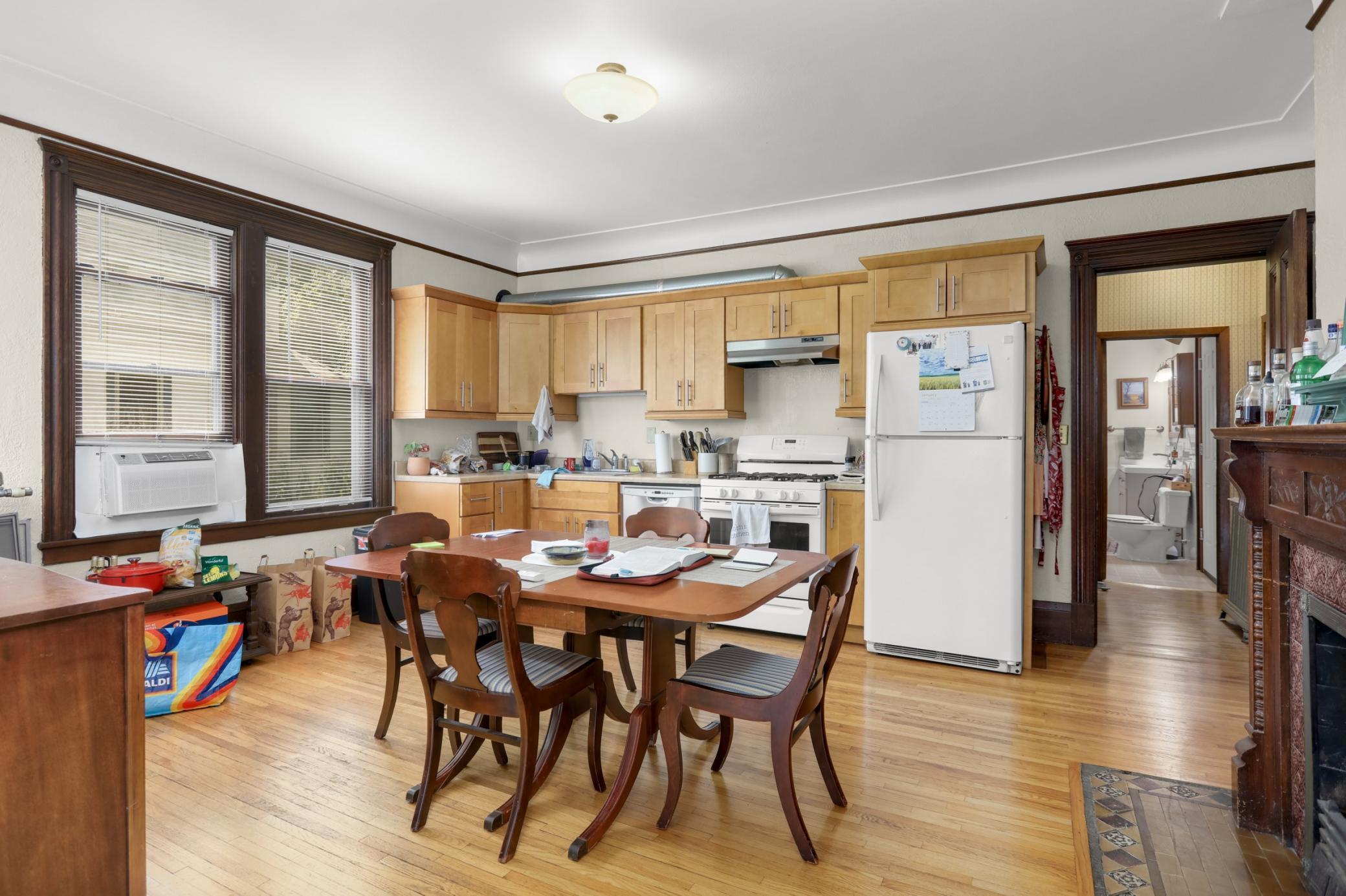 330 4th Street Ne Property Photo 7