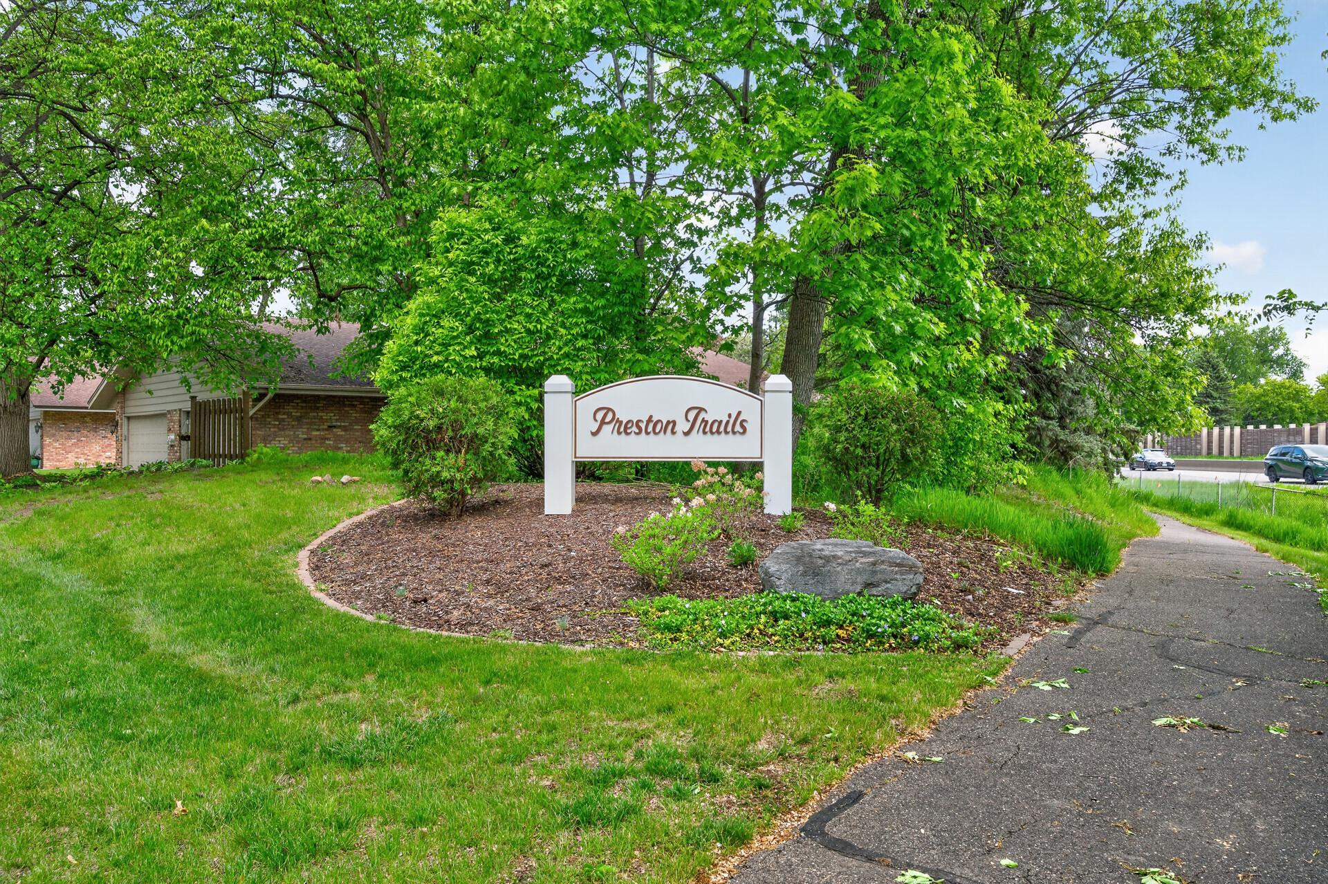 9601 Lonsdale Circle Property Photo 1