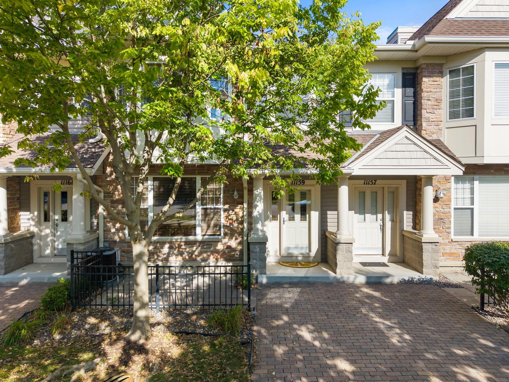 11159 Kinsley Street Property Photo 1