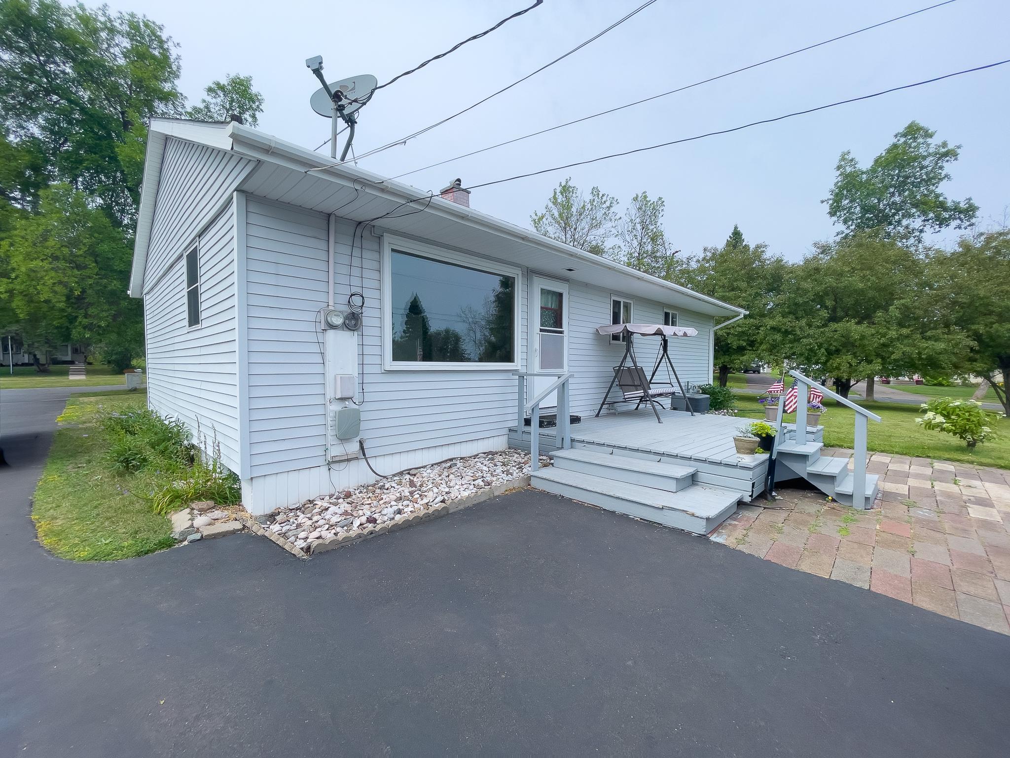 11 Ives Road Property Photo 2