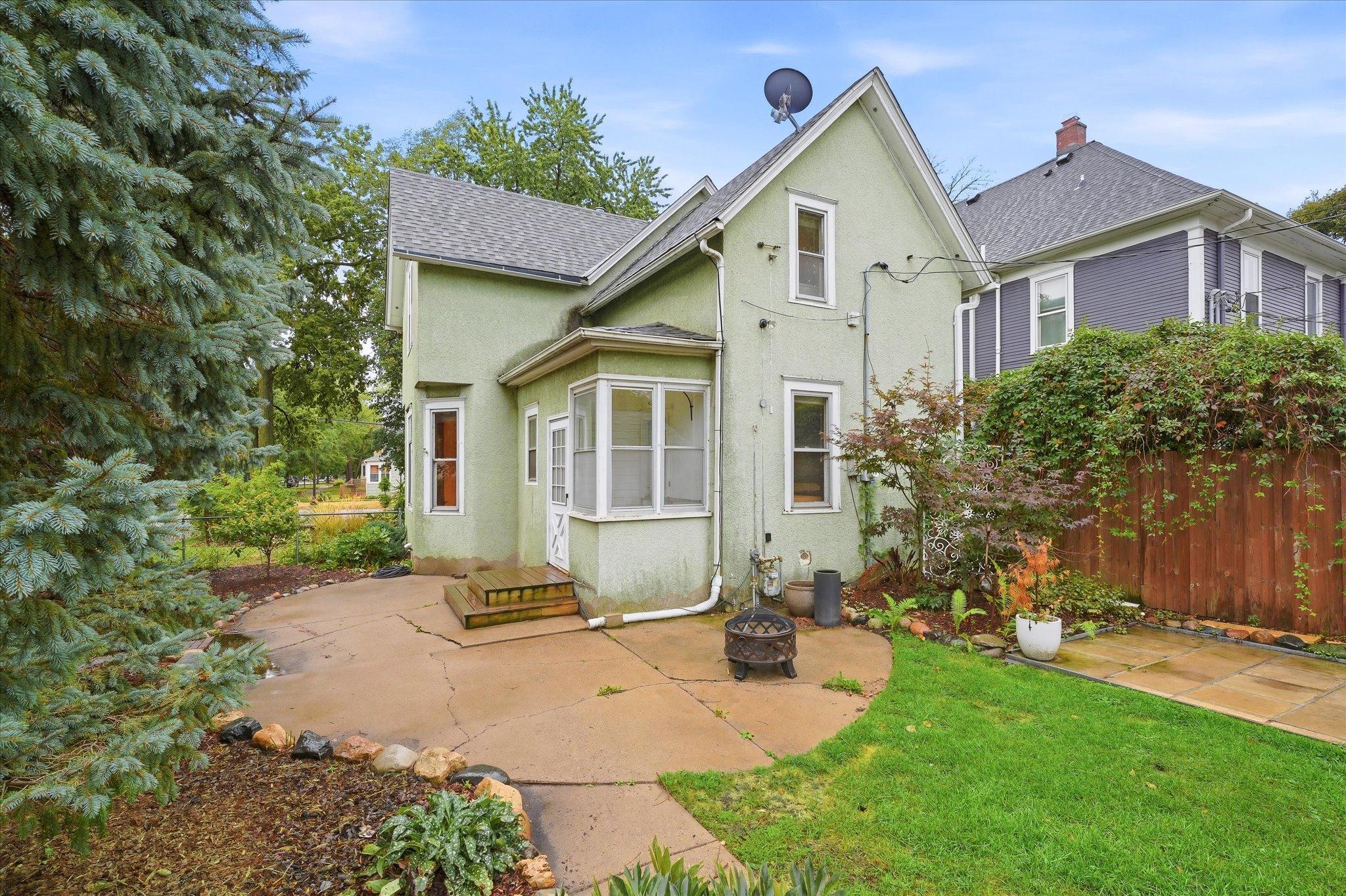 705 Jefferson Avenue Property Photo 4