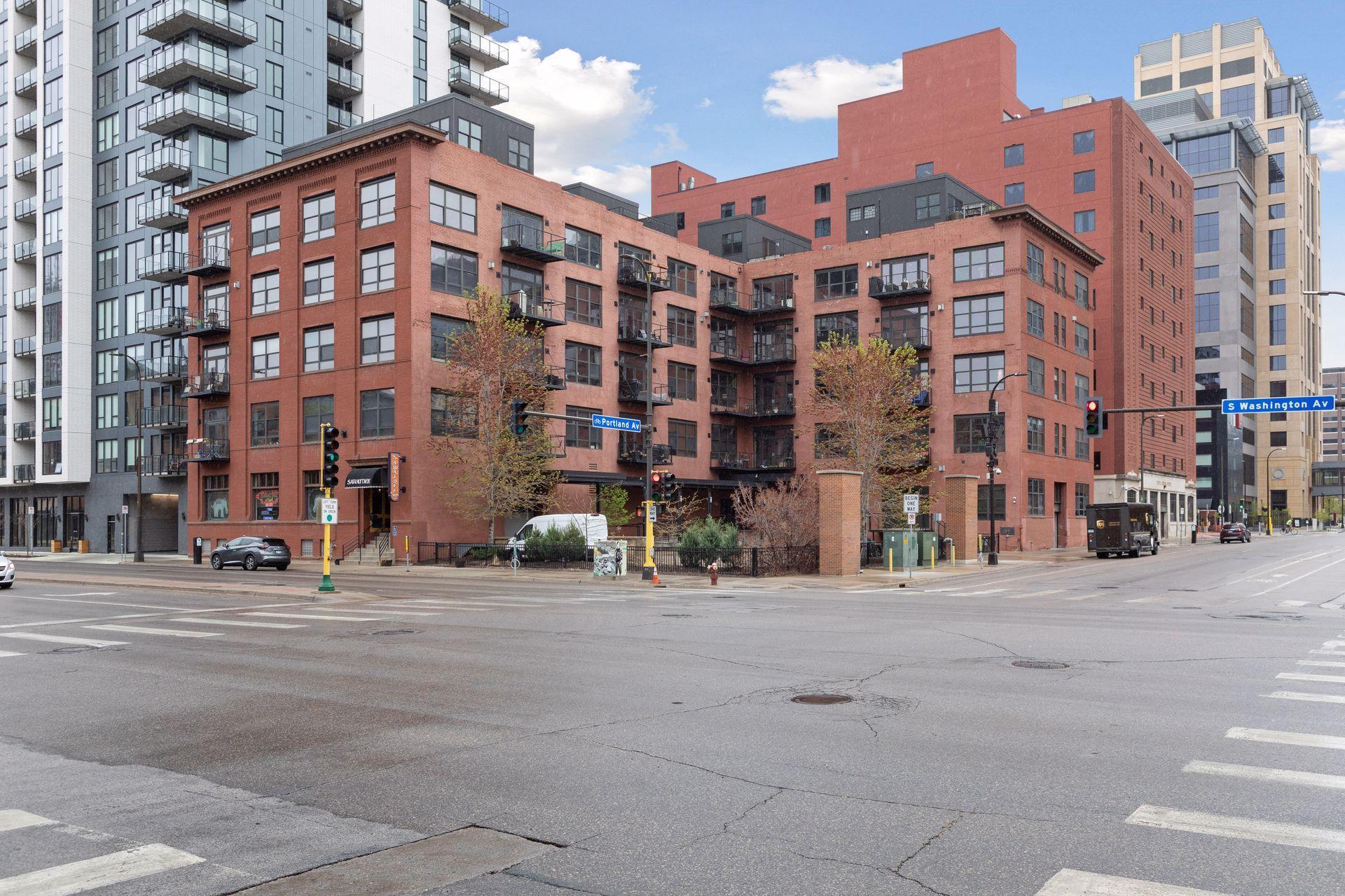 607 Washington Avenue S 307 Property Photo 1
