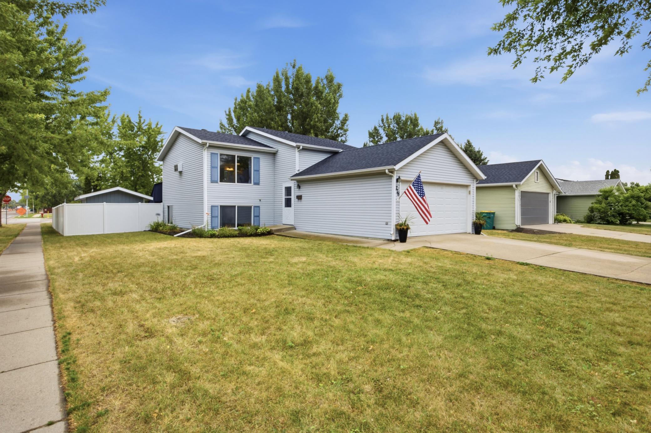 778 14th Avenue W Property Photo 1