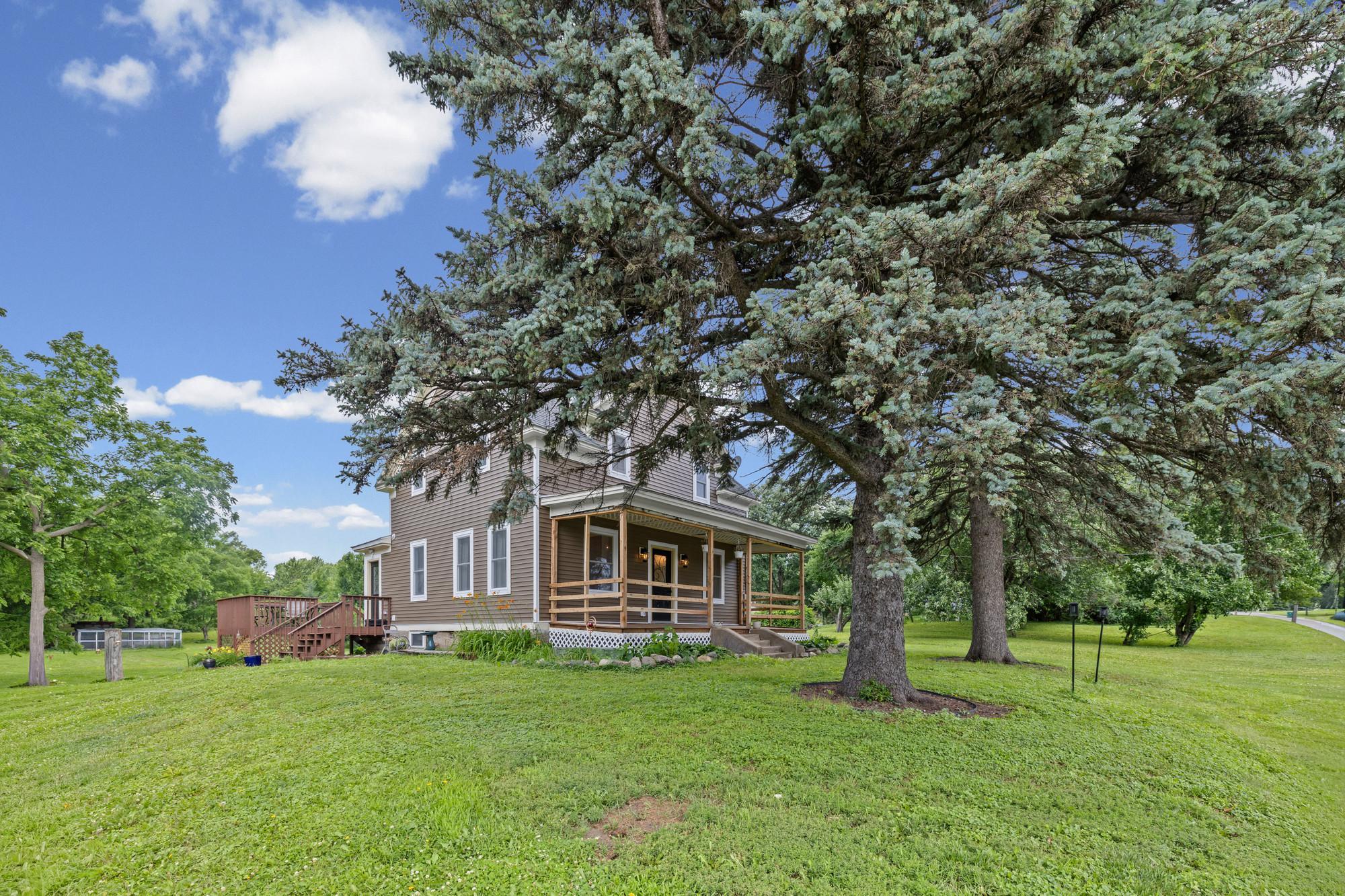 871 5th Street N Property Photo 28