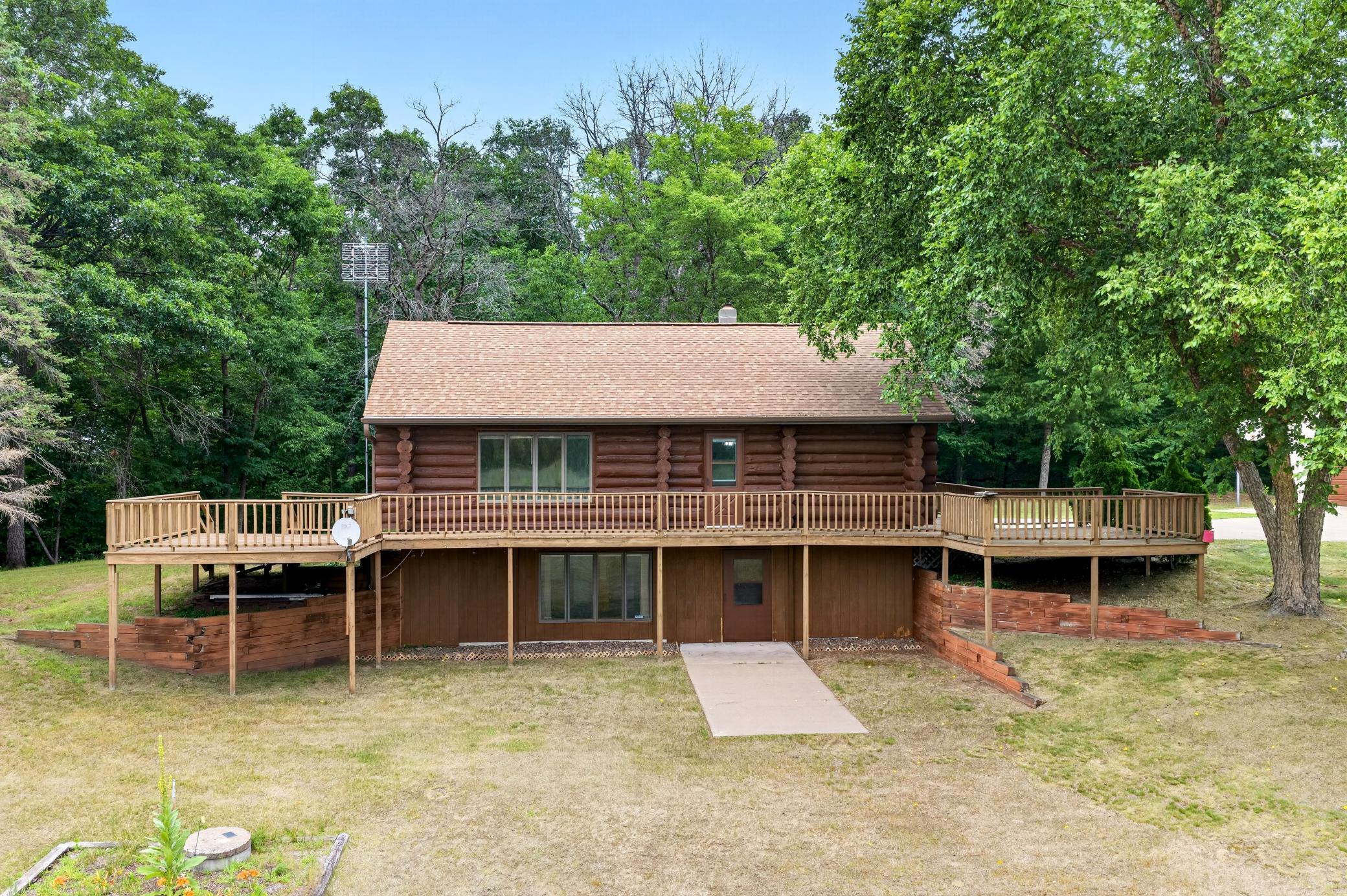 15204 State Road 70 Property Photo 2