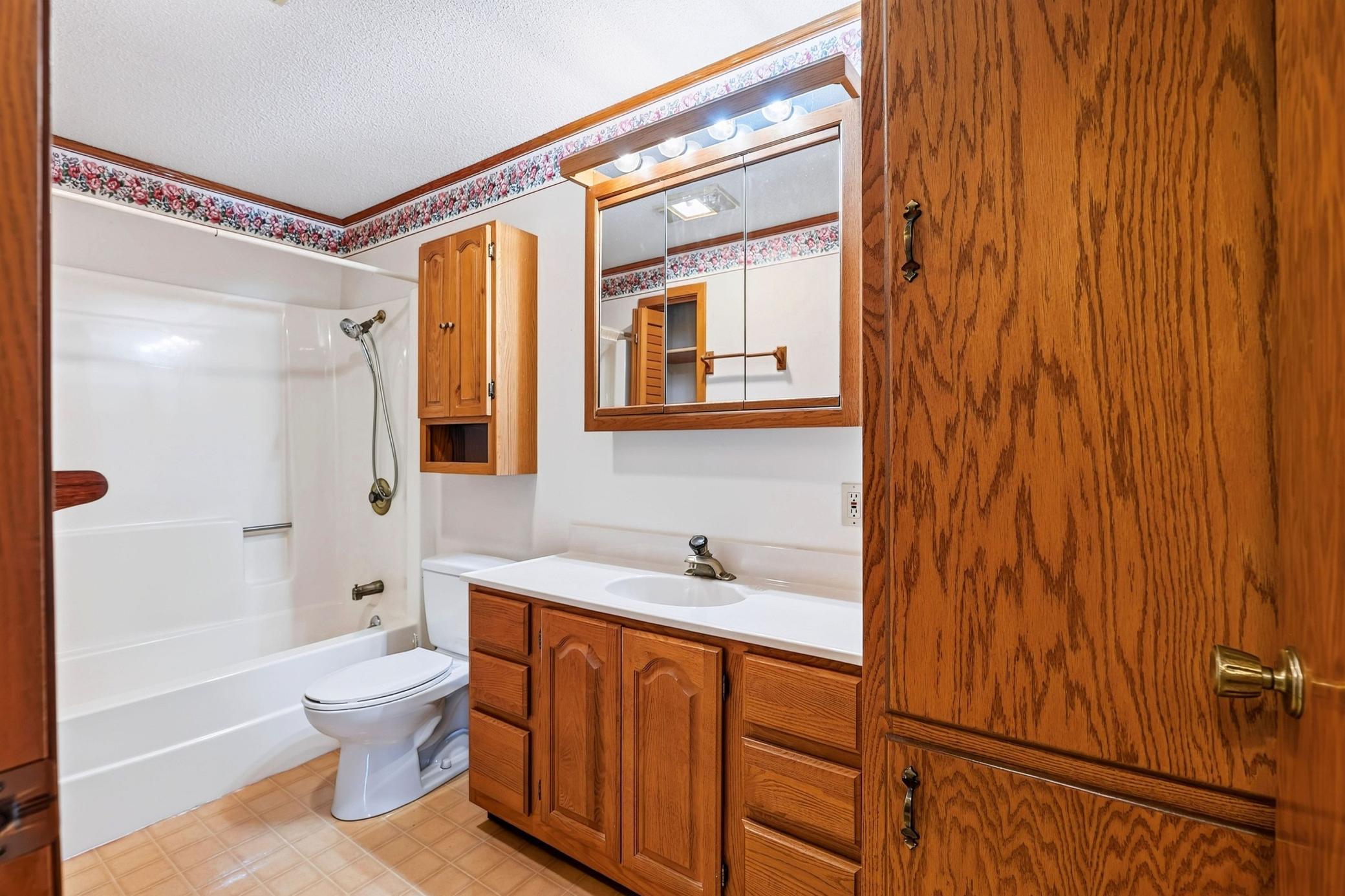 15204 State Road 70 Property Photo 10