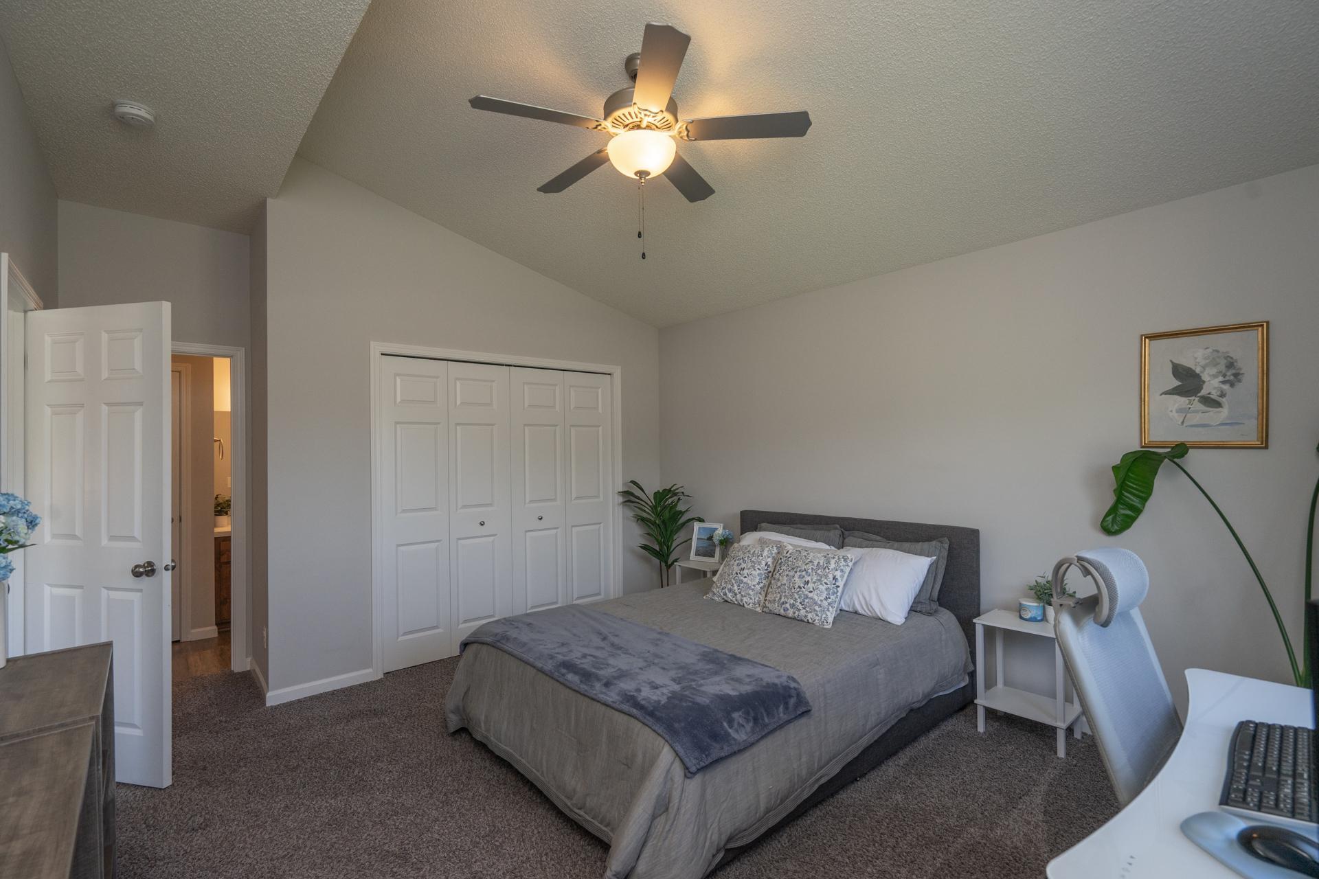 818 Holton Avenue Property Photo 28