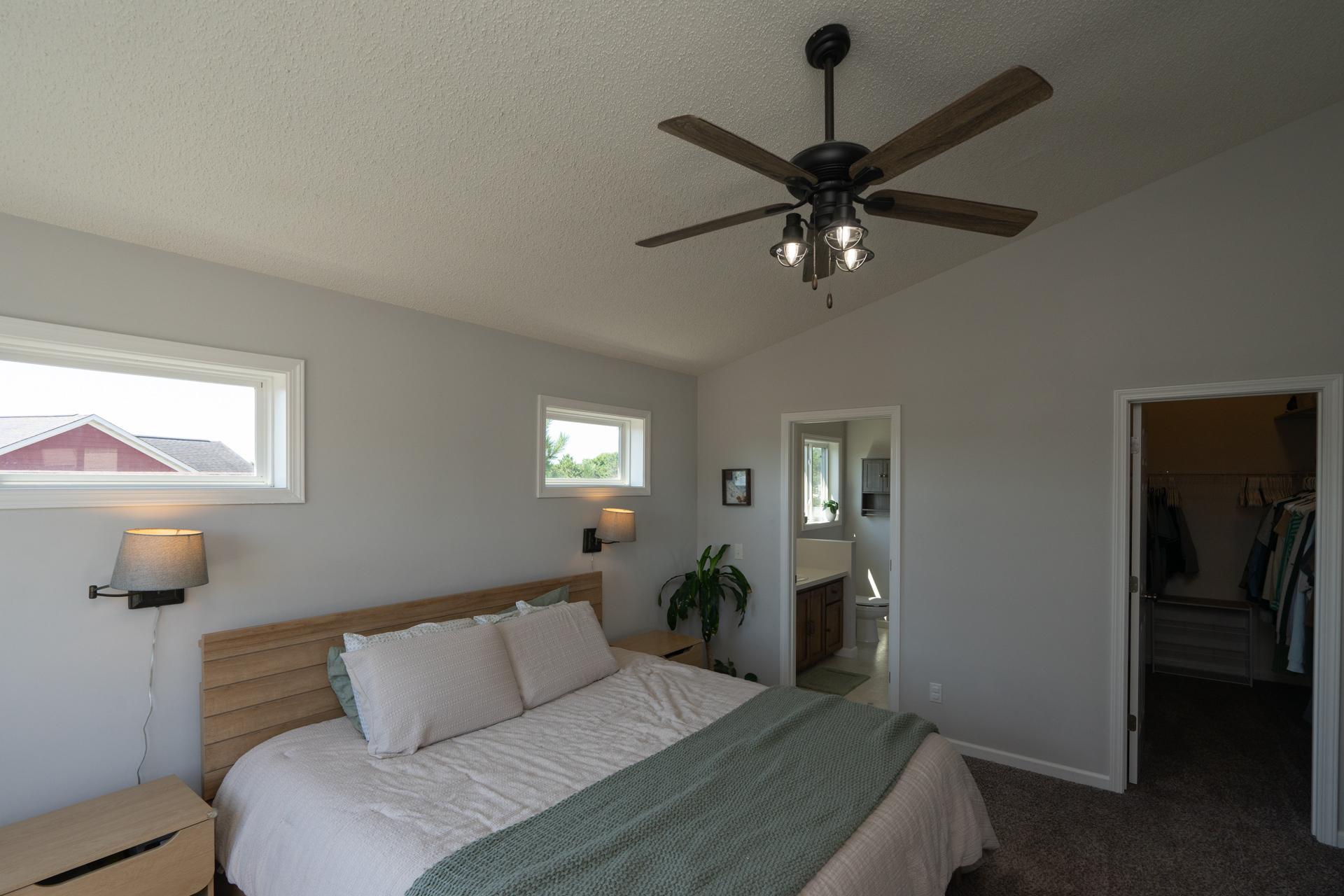 818 Holton Avenue Property Photo 33