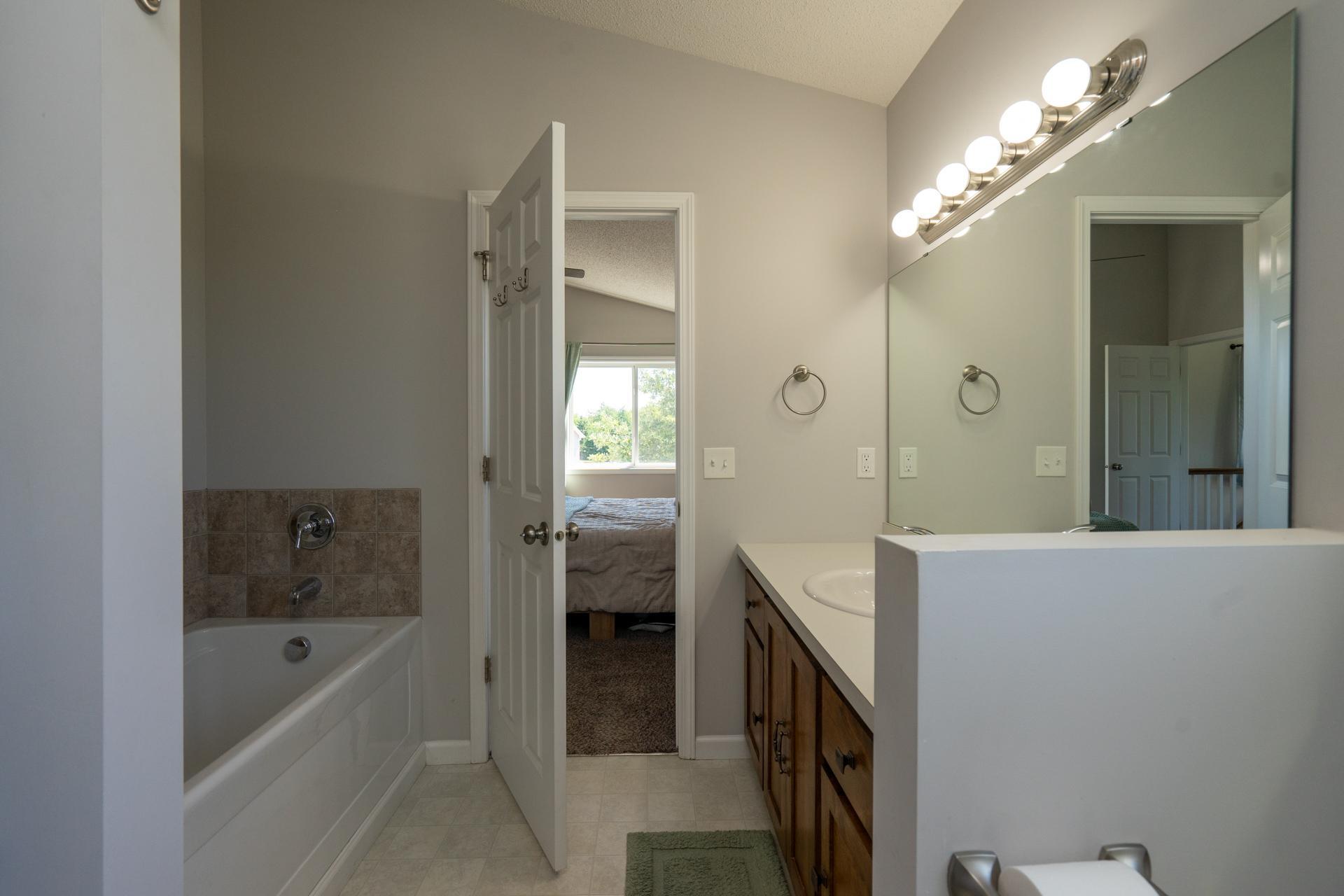 818 Holton Avenue Property Photo 37