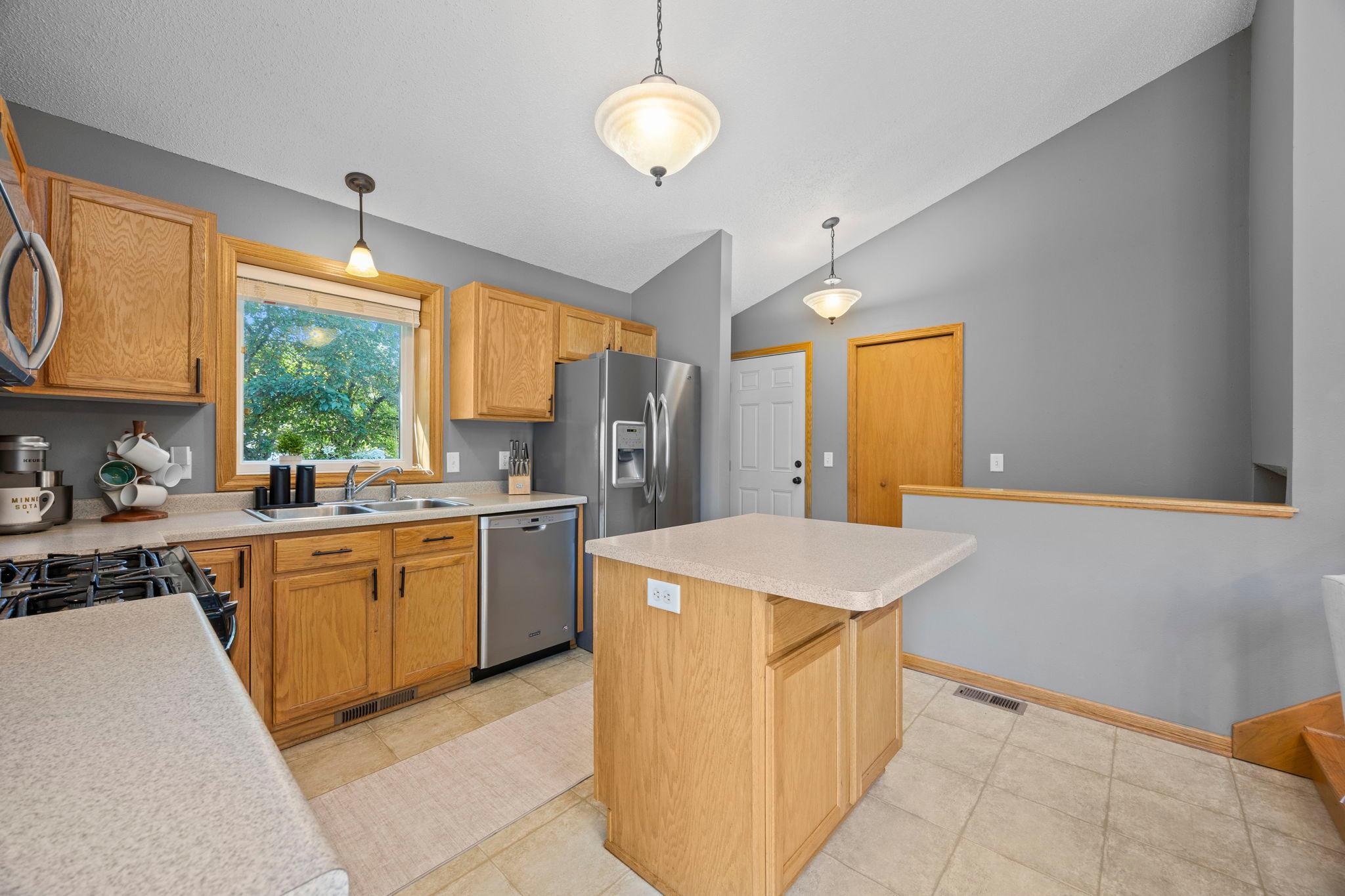 1419 17th Avenue Se Property Photo 6