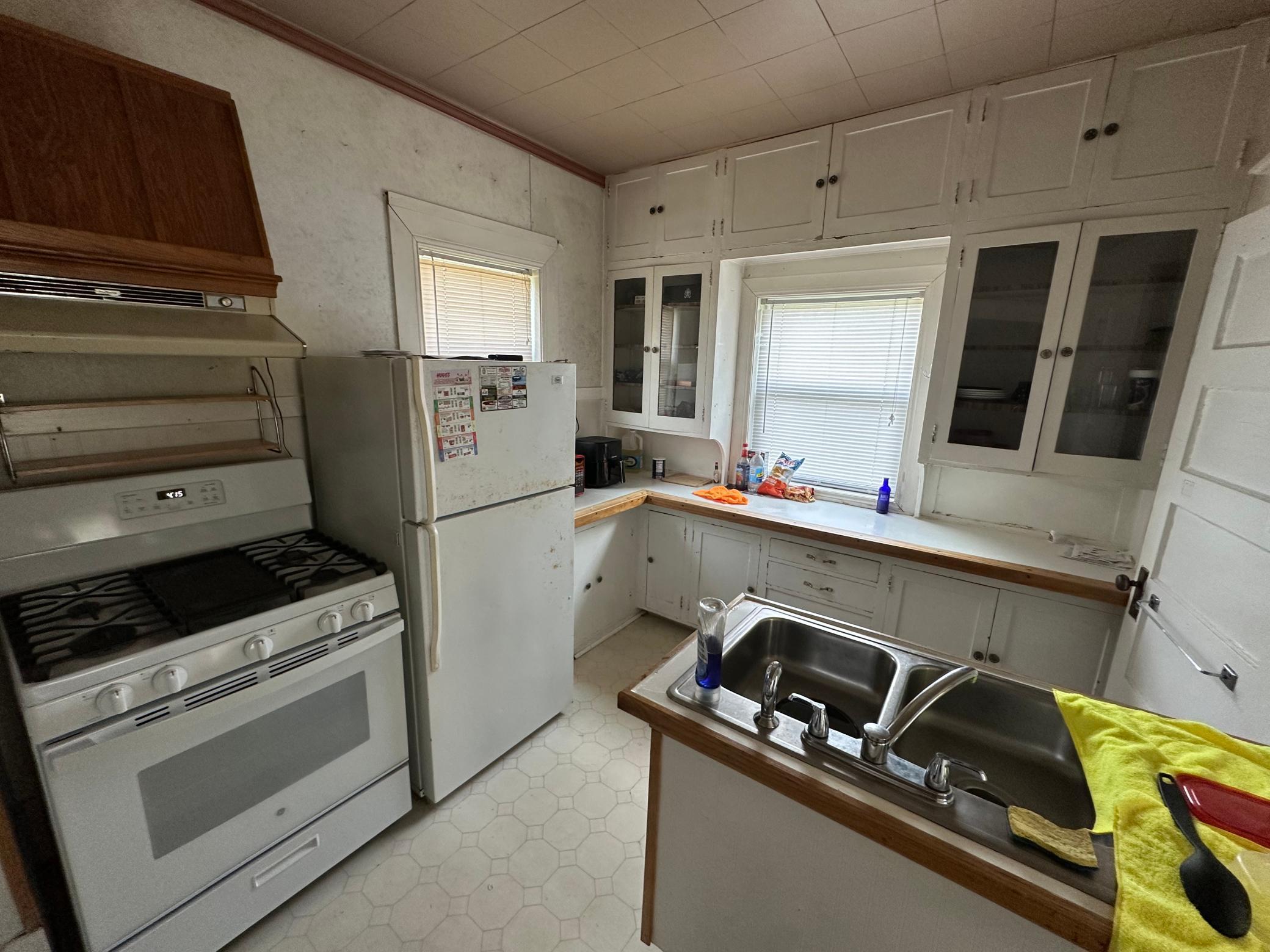 824 Labree Avenue N Property Photo 8
