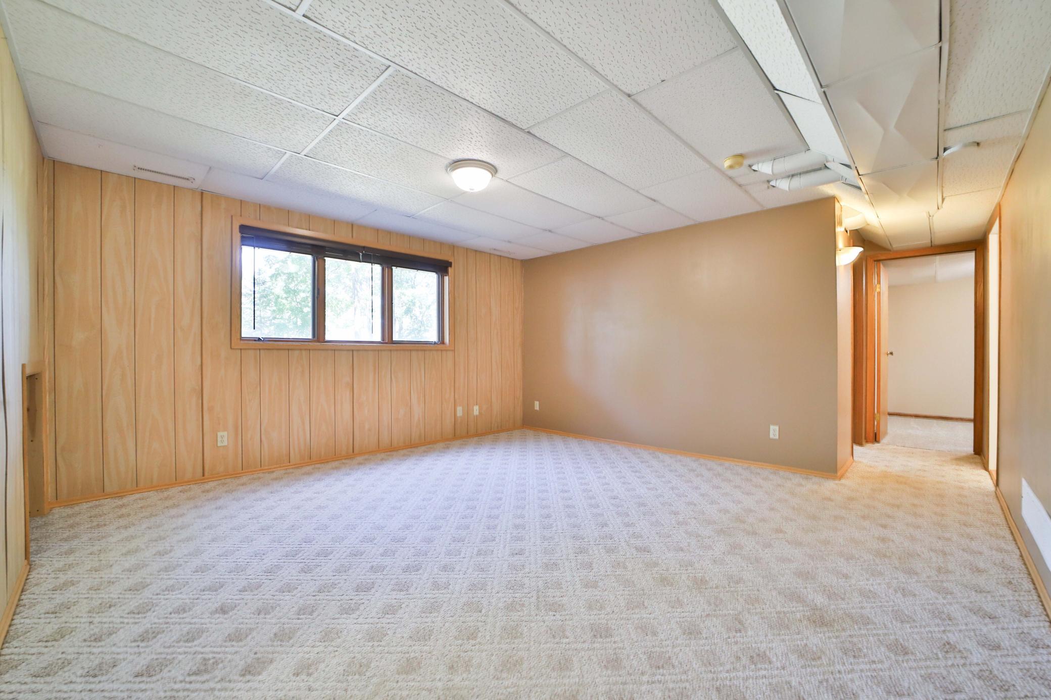 6205 Donald Street Property Photo 24