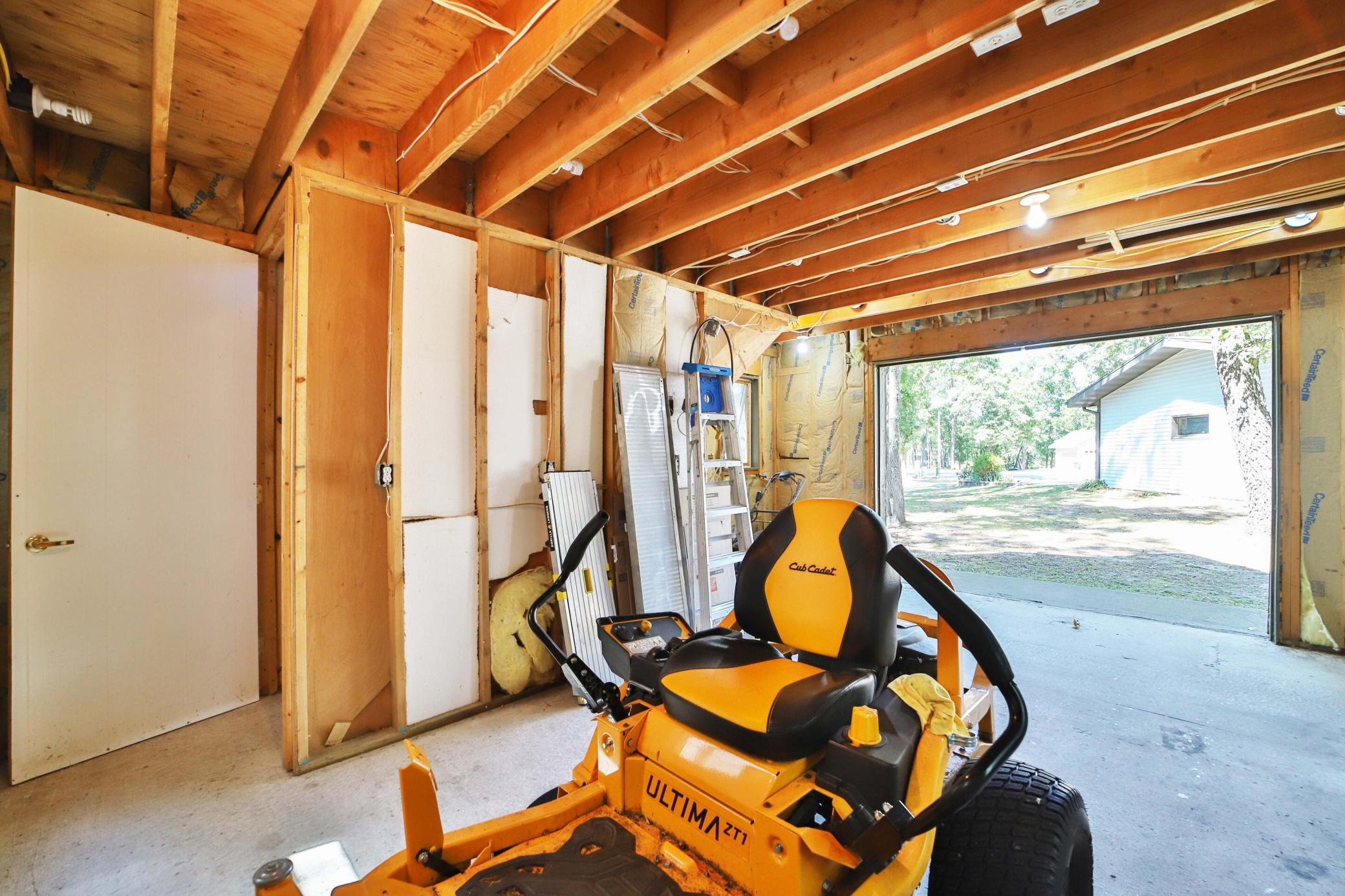 6205 Donald Street Property Photo 53
