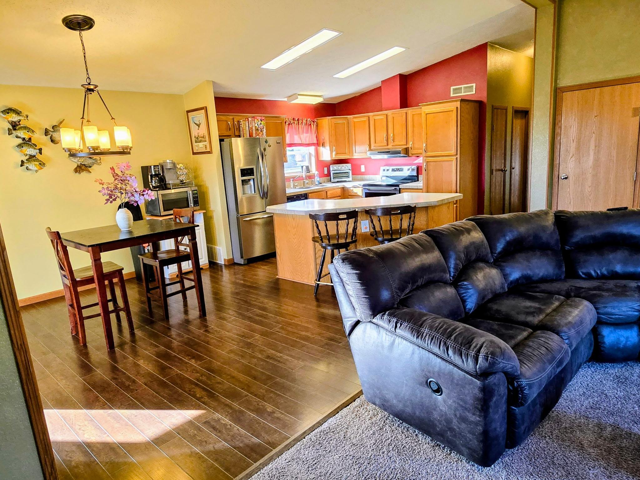 2257 Long Lake Road Property Photo 7