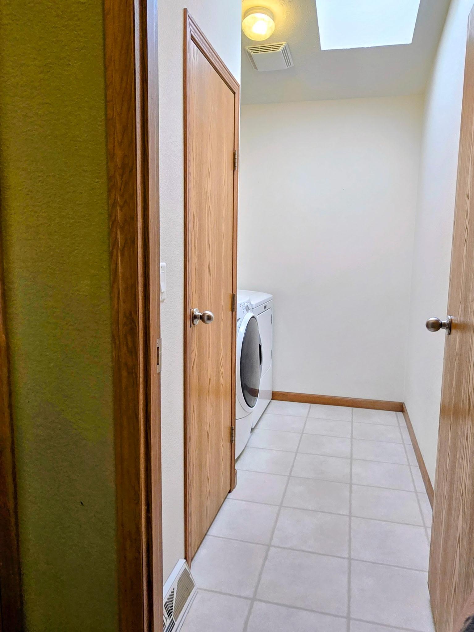2257 Long Lake Road Property Photo 15