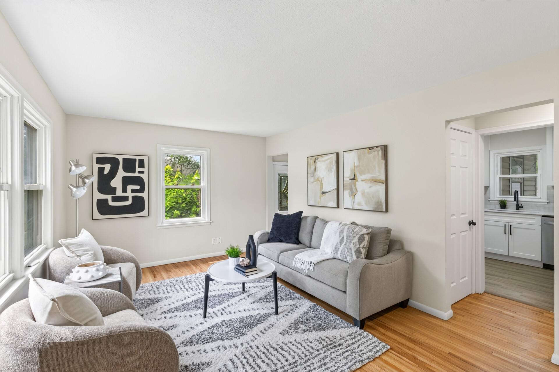1859 Hoyt Avenue E Property Photo 2