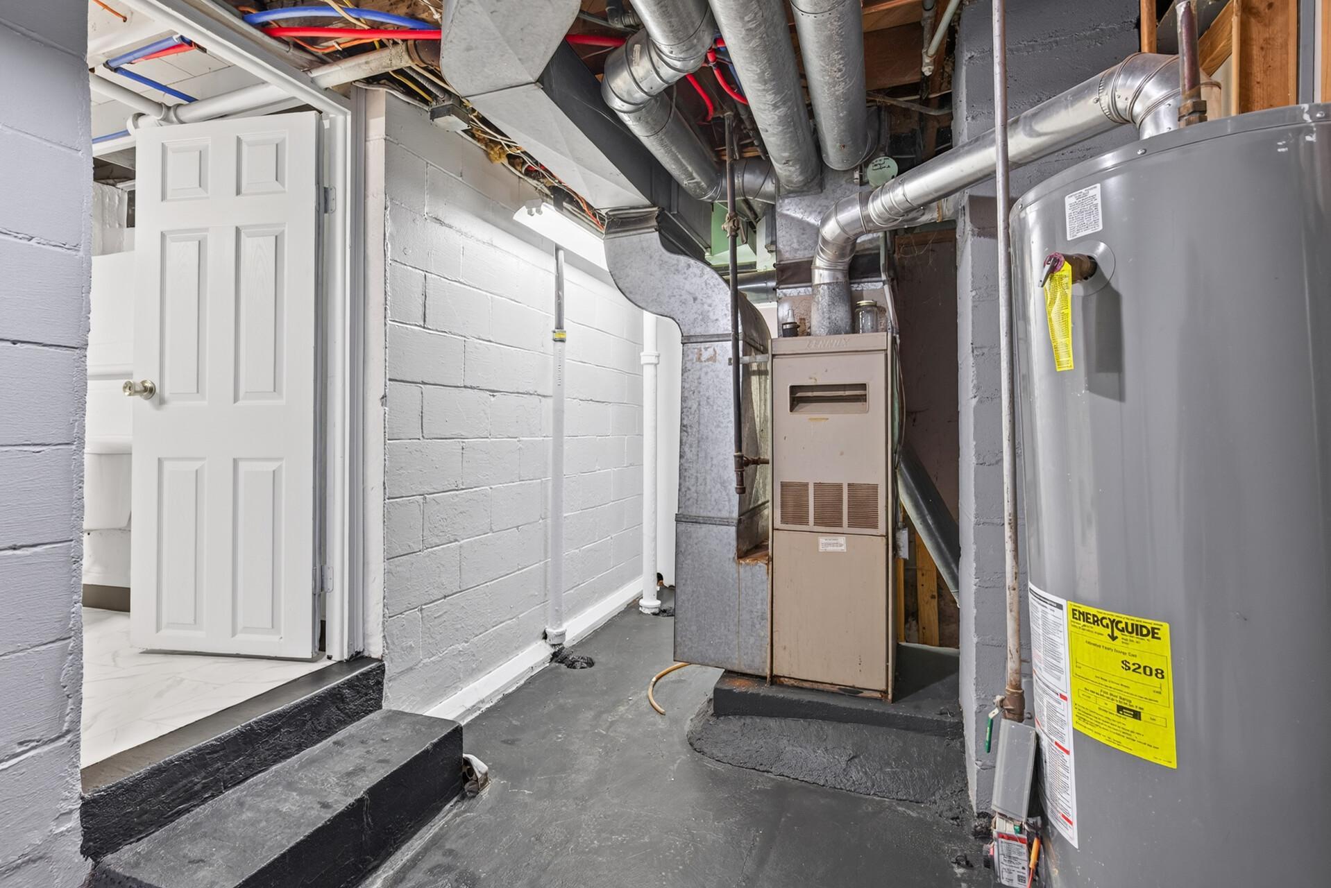 1859 Hoyt Avenue E Property Photo 18