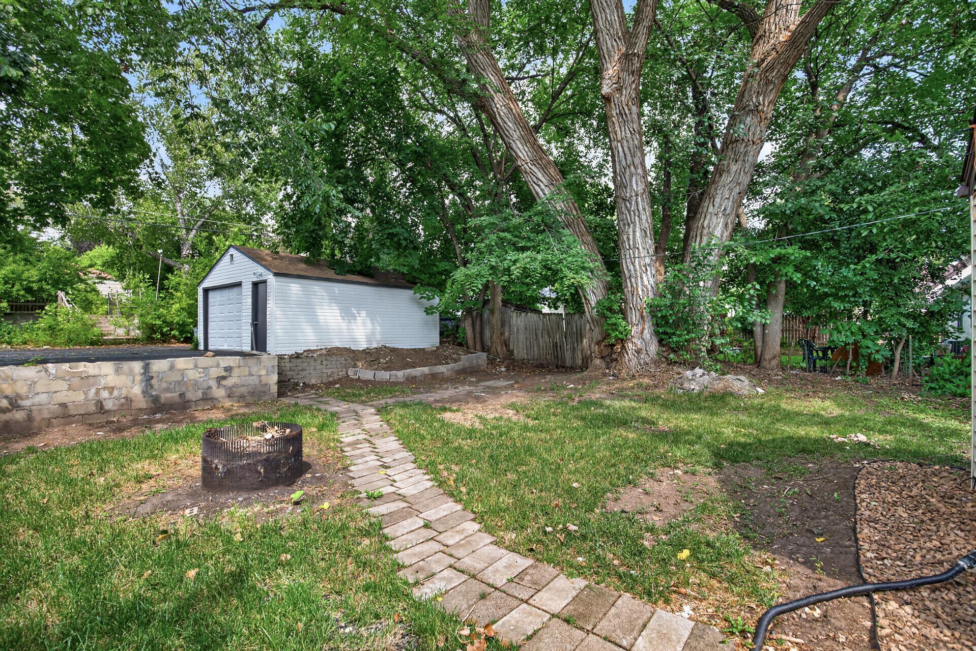 1859 Hoyt Avenue E Property Photo 24