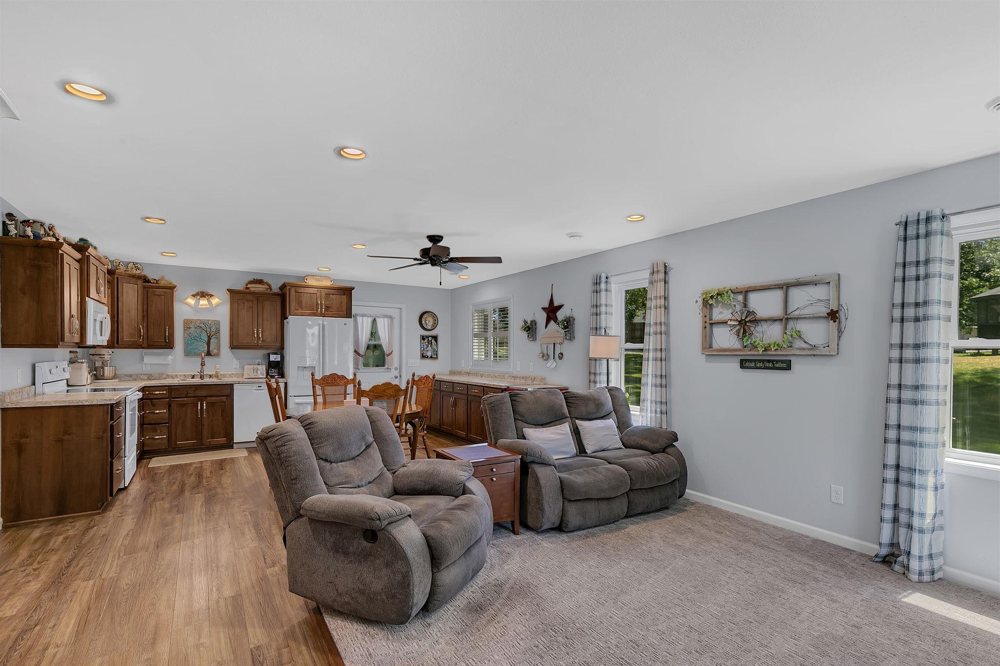 3029 Santa Fe Trail Property Photo 6
