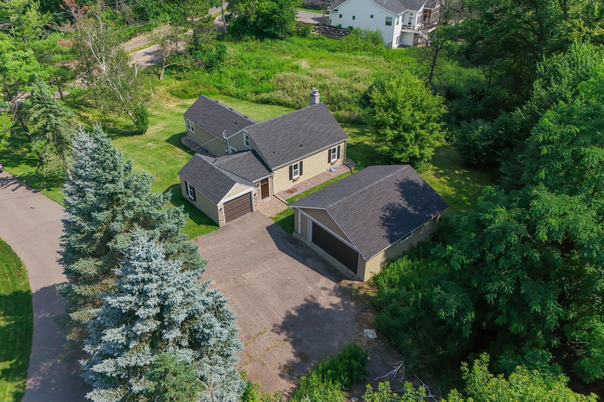 1922 Oakland Road Property Photo 1