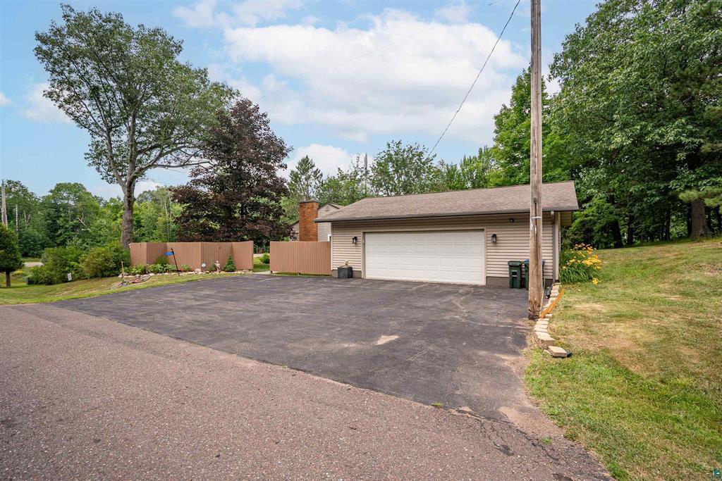 1295 Gault Road Property Photo 4