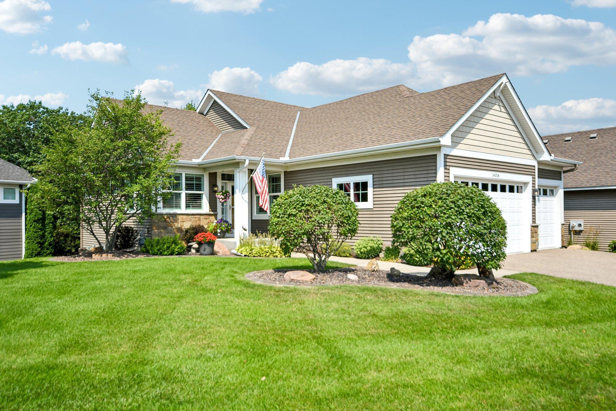 14318 Shore Crest Drive Nw Property Photo 3