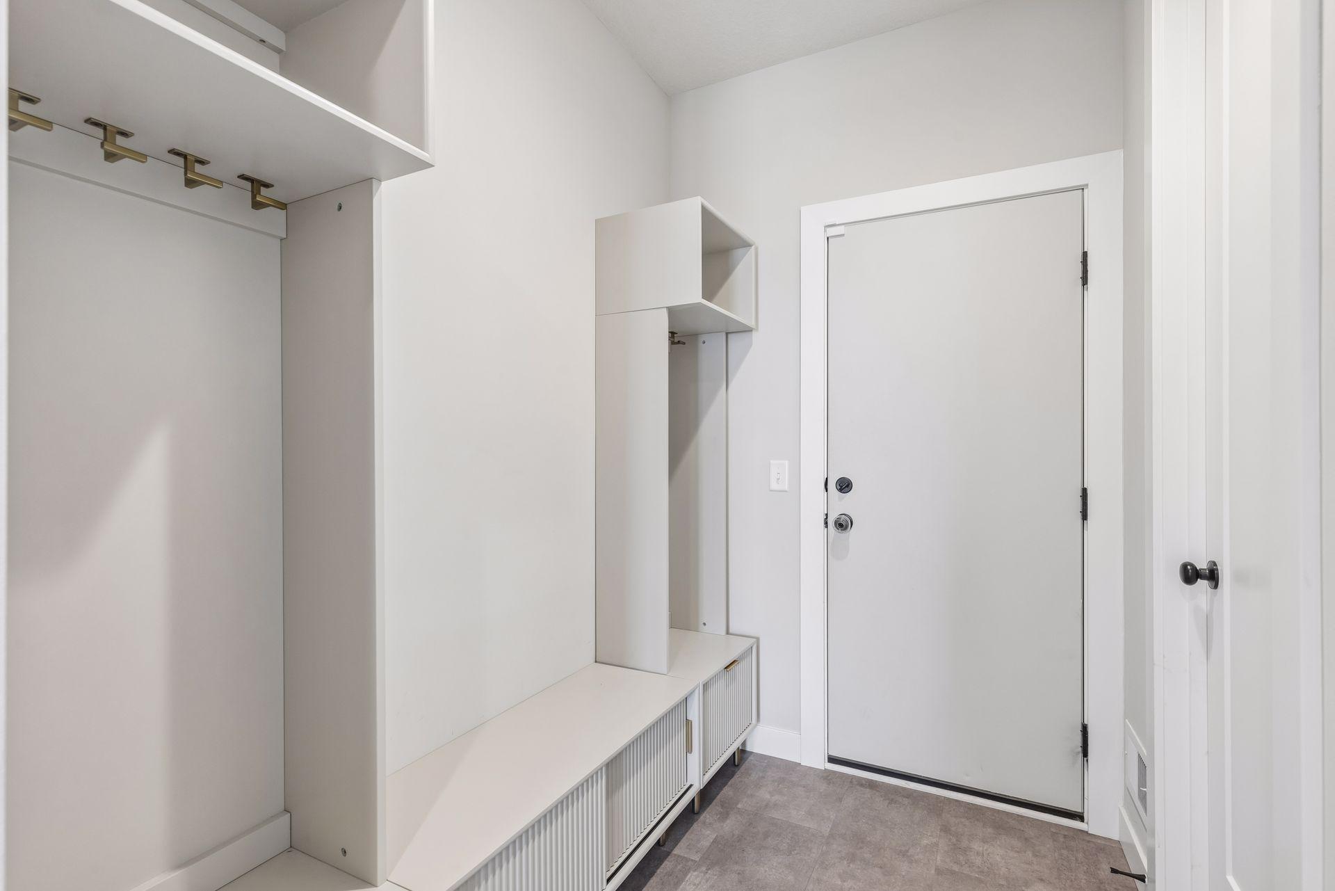 5019 Airlake Drive Property Photo 18