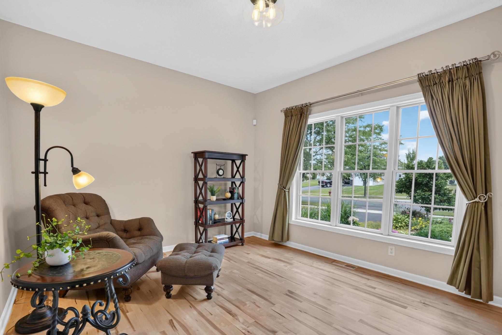 1381 Knight Lane Property Photo 4