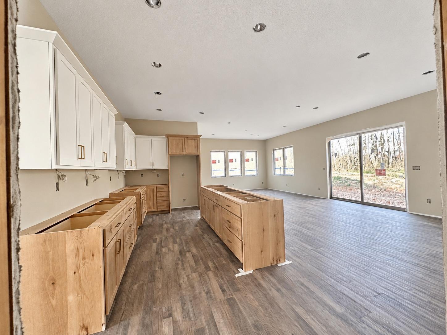 19117 Kathryn Avenue Property Photo 6