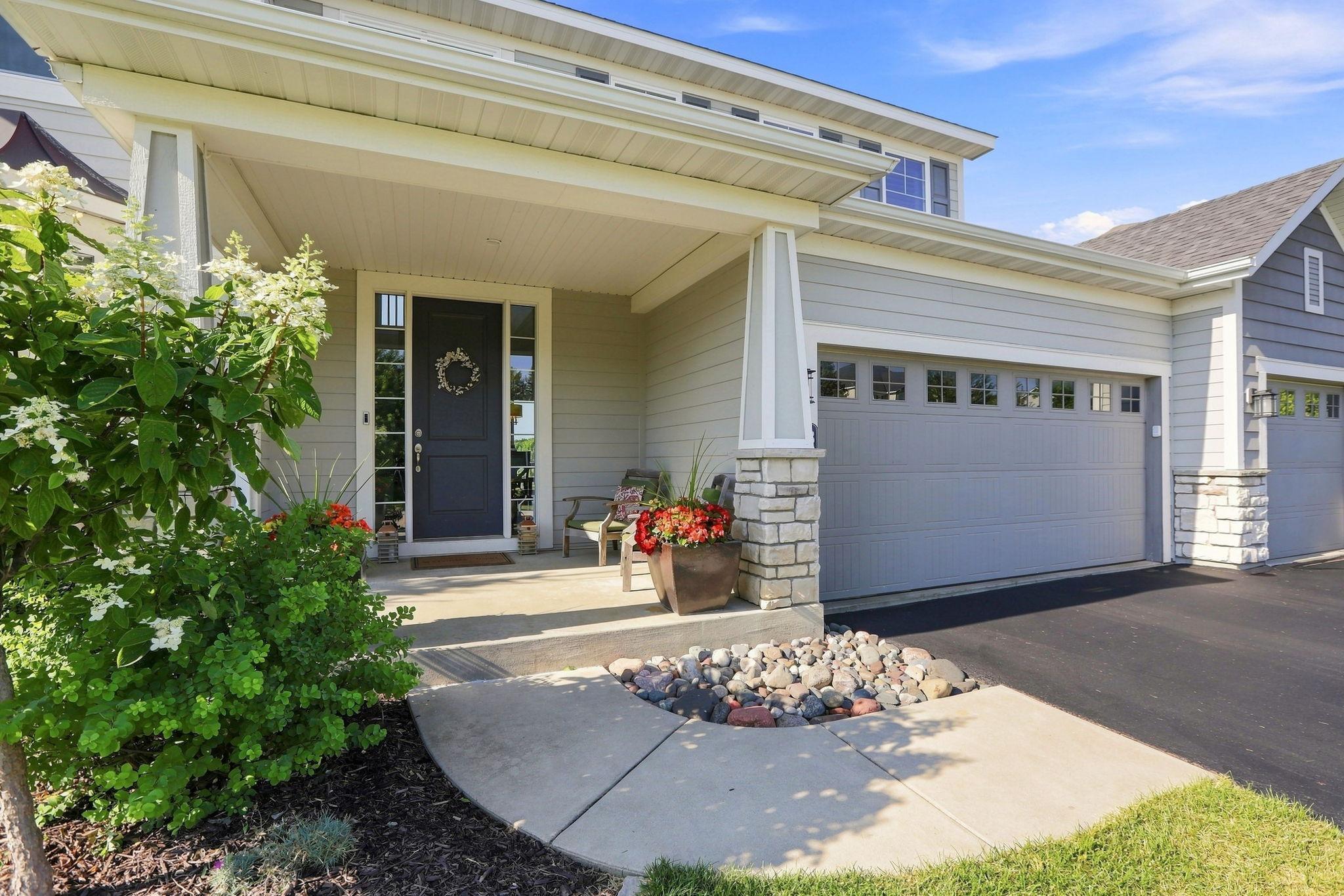 3942 Campello Curve Property Photo 2