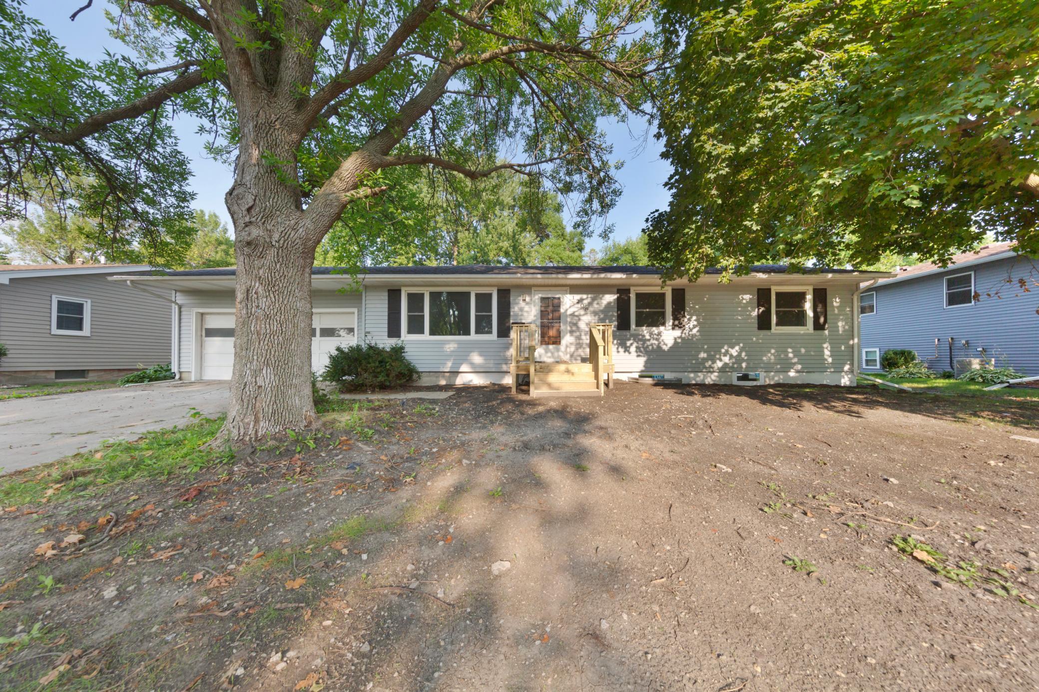 1209 7th Street Se Property Photo 2