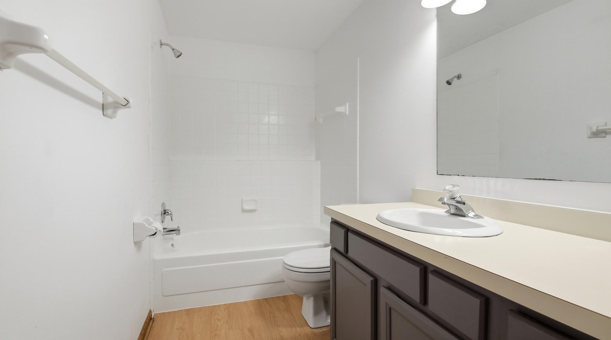 17604 Lorence Way Property Photo 28