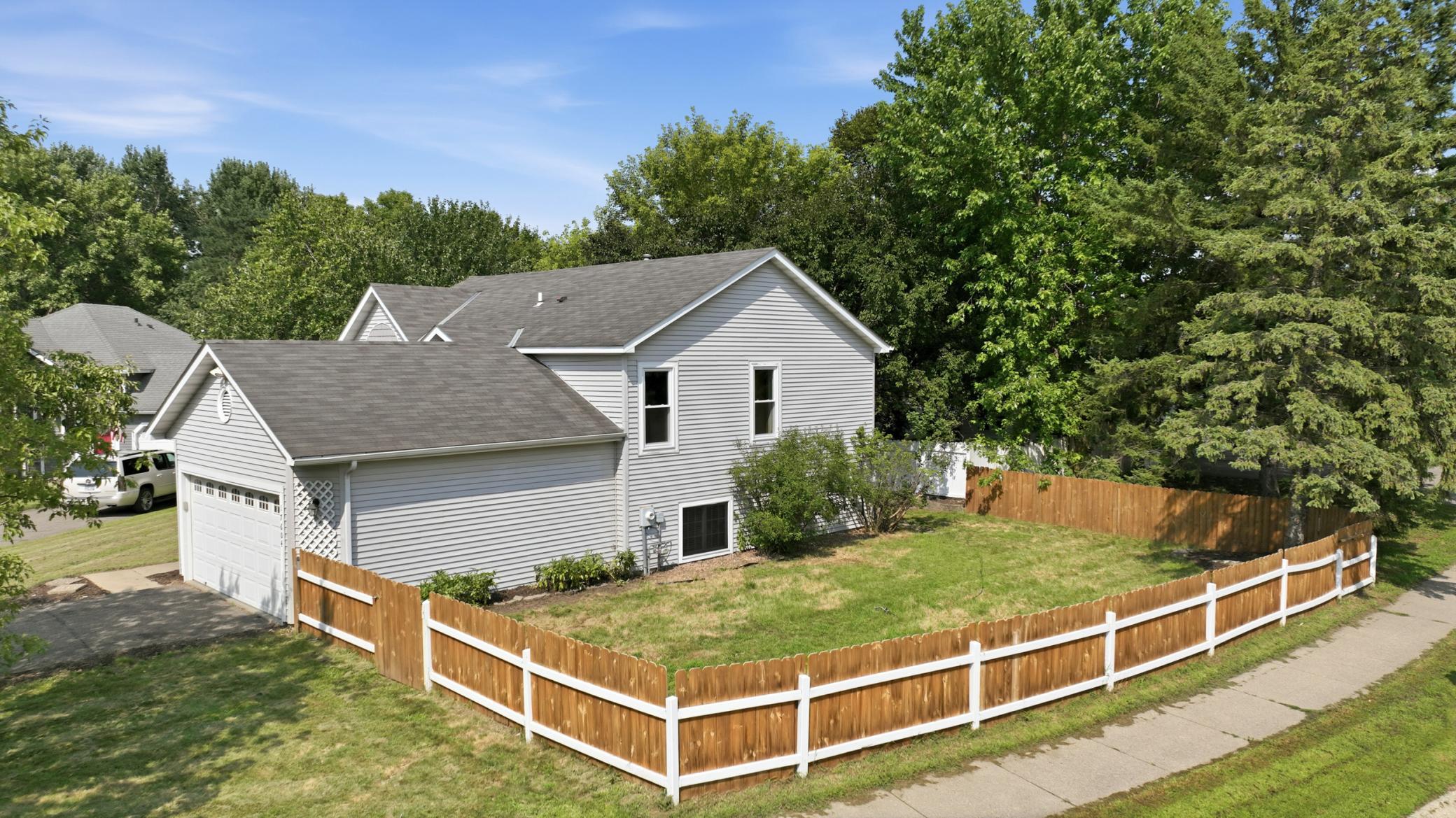17604 Lorence Way Property Photo 34