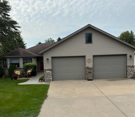 948 Willow View Circle
