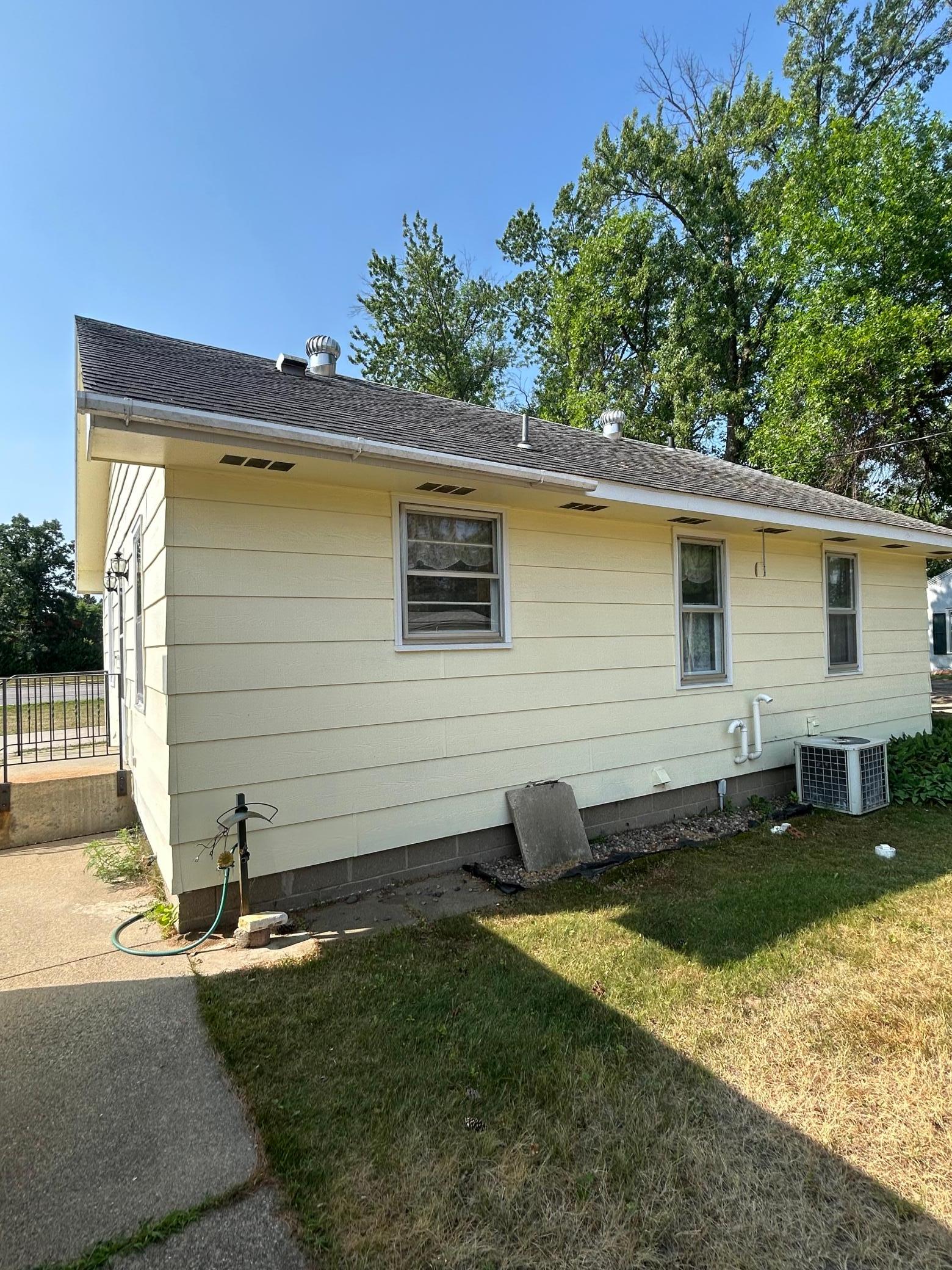 1207 1st Street E Property Photo 35