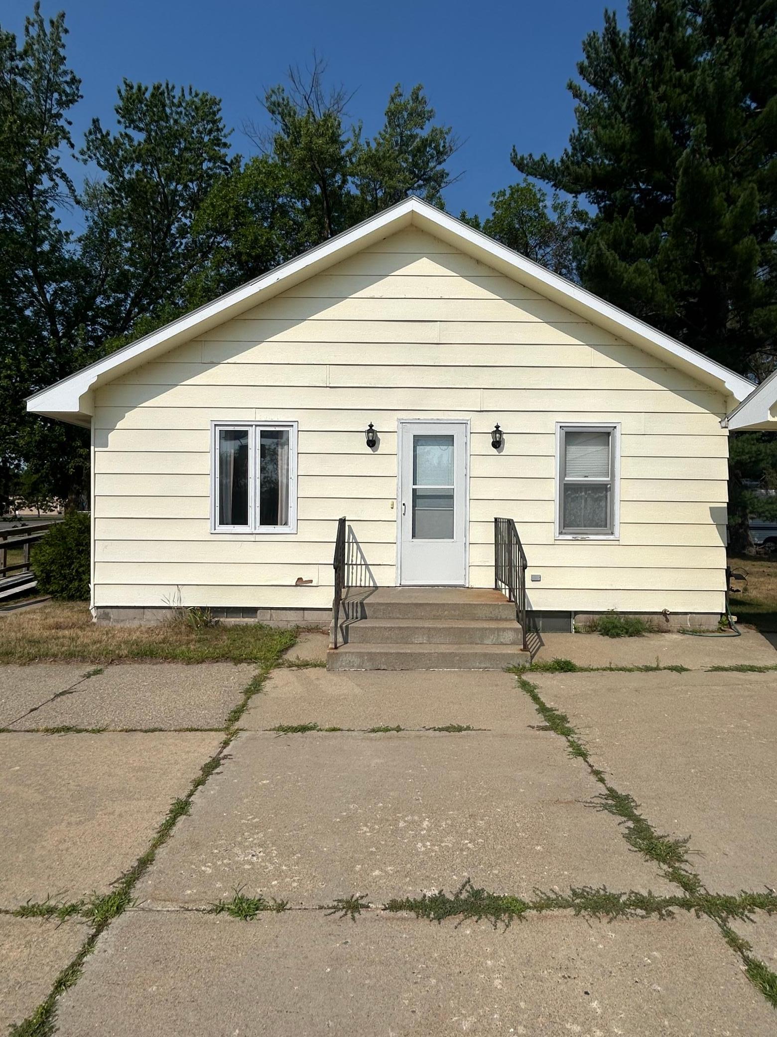 1207 1st Street E Property Photo 37