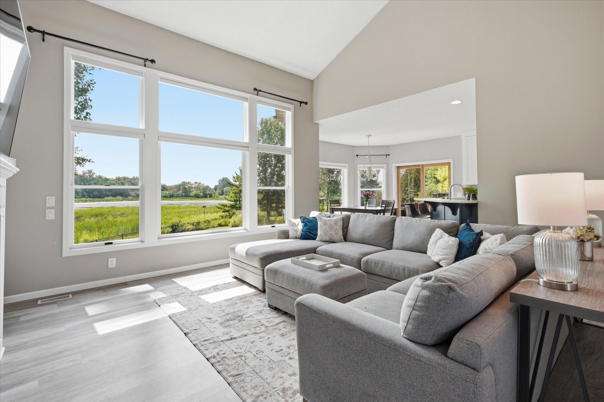 18043 Gladstone Boulevard N Property Photo 13