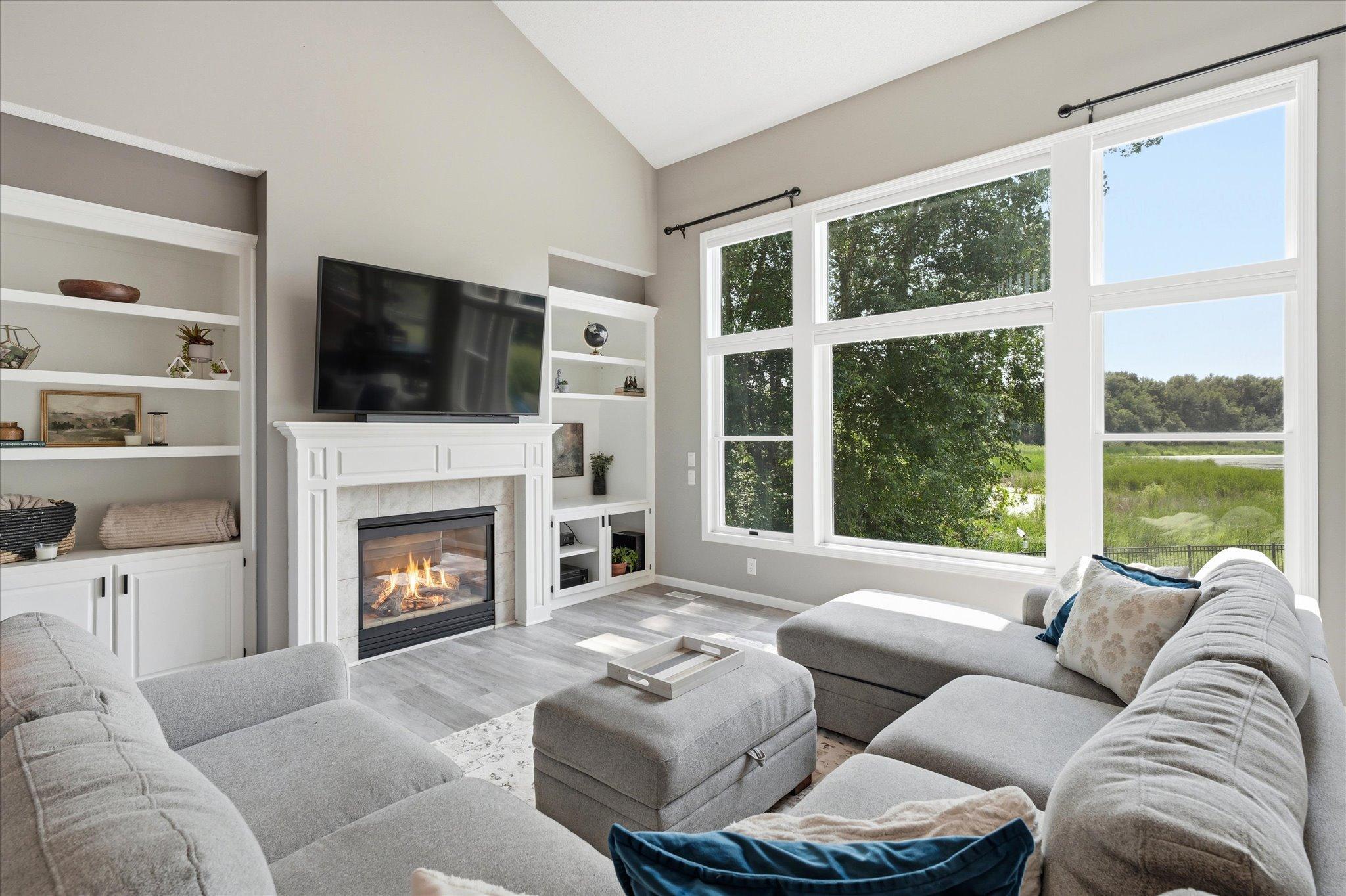 18043 Gladstone Boulevard N Property Photo 15