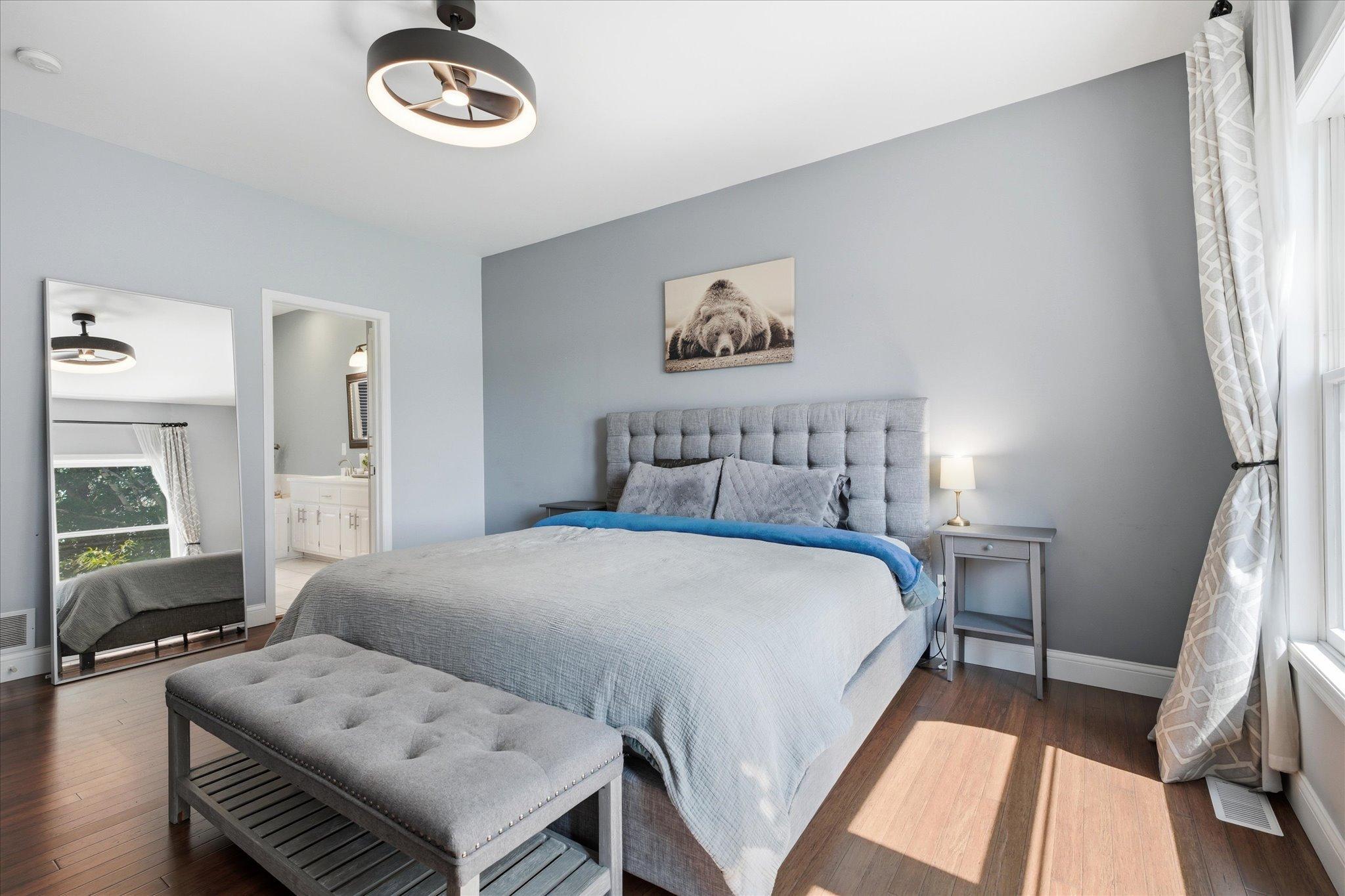 18043 Gladstone Boulevard N Property Photo 30