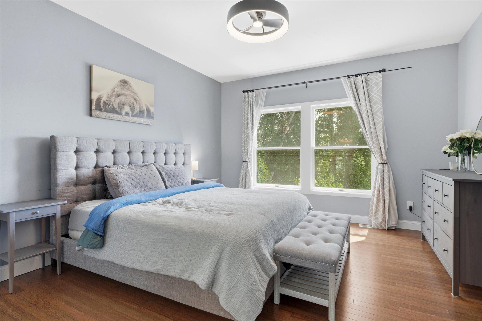 18043 Gladstone Boulevard N Property Photo 31