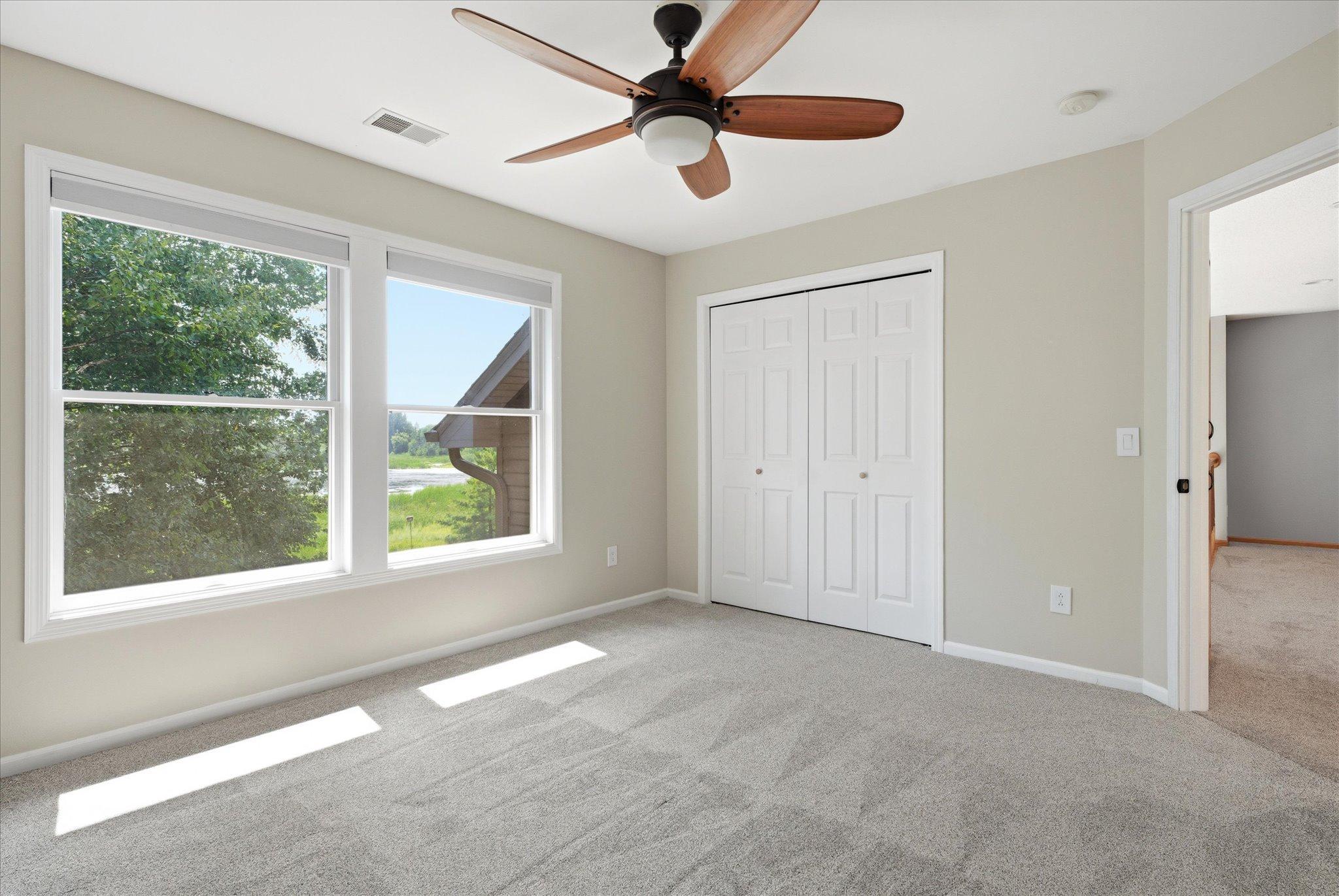 18043 Gladstone Boulevard N Property Photo 39