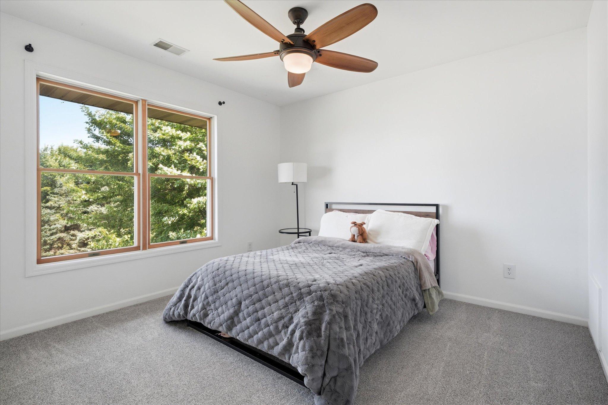 18043 Gladstone Boulevard N Property Photo 41