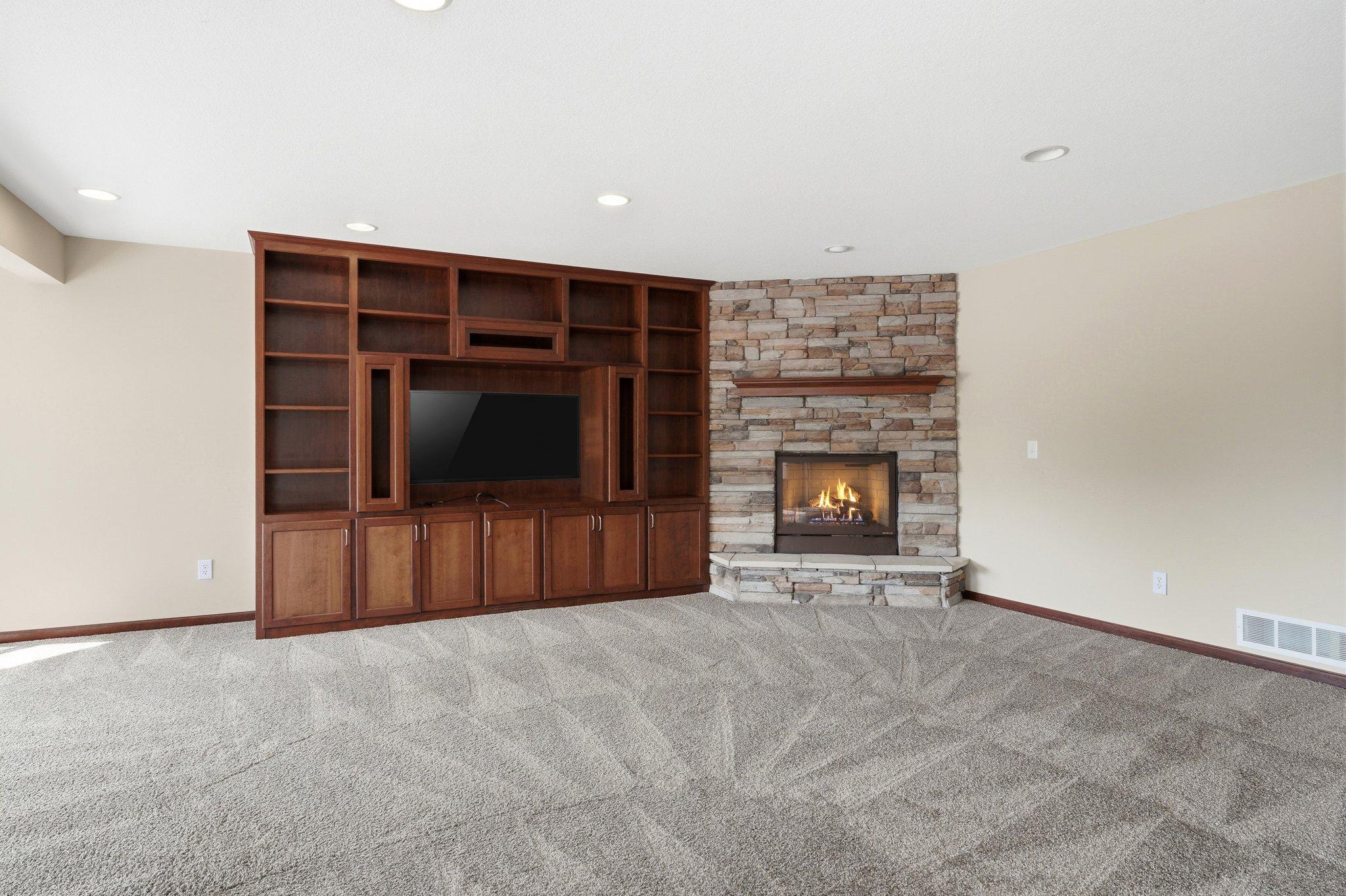 18043 Gladstone Boulevard N Property Photo 51