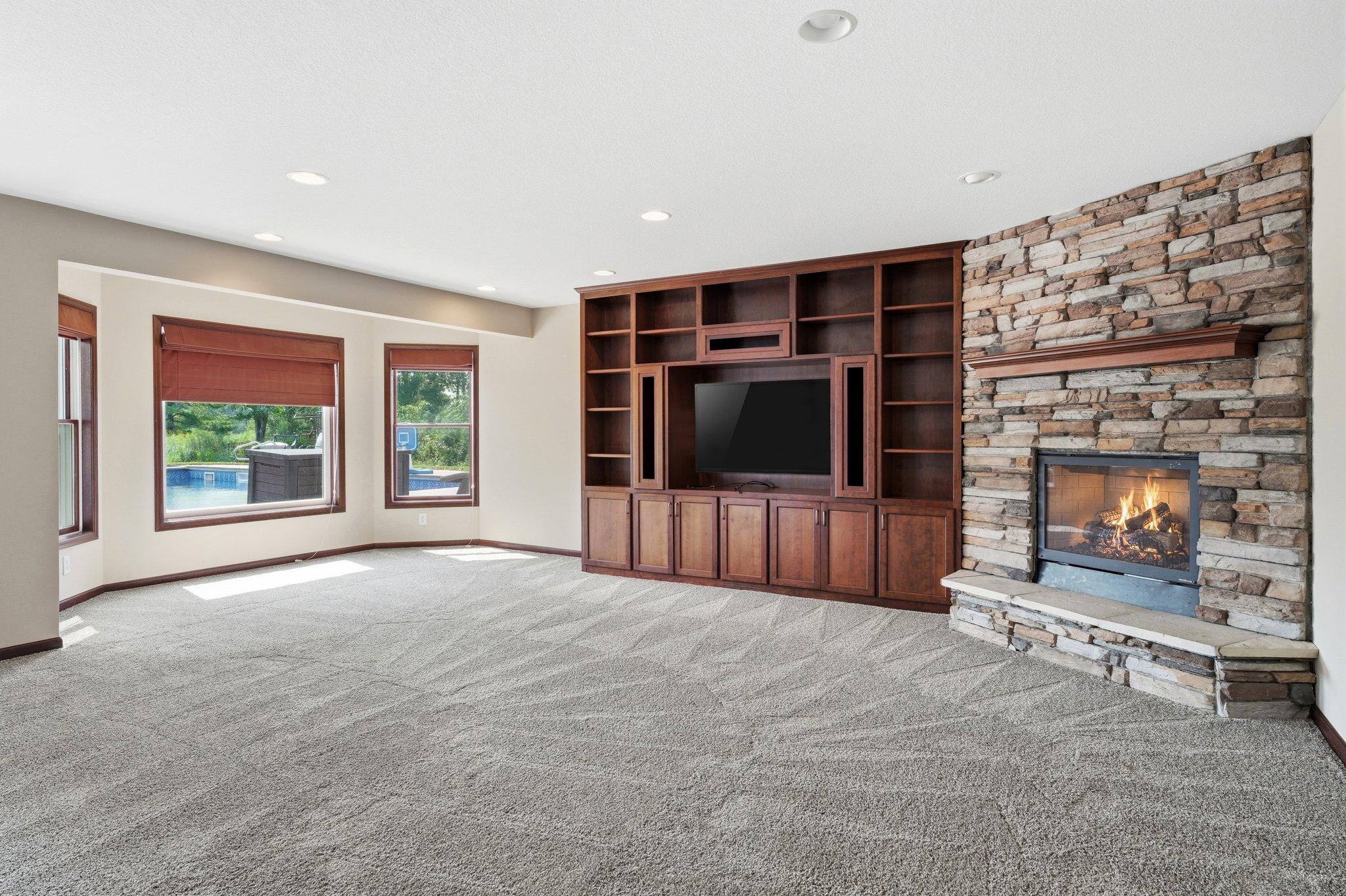 18043 Gladstone Boulevard N Property Photo 52
