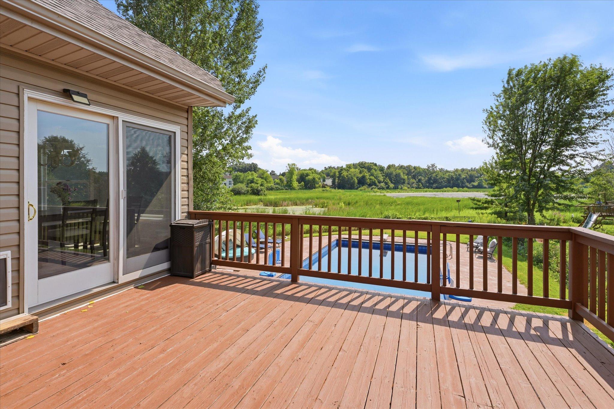 18043 Gladstone Boulevard N Property Photo 69