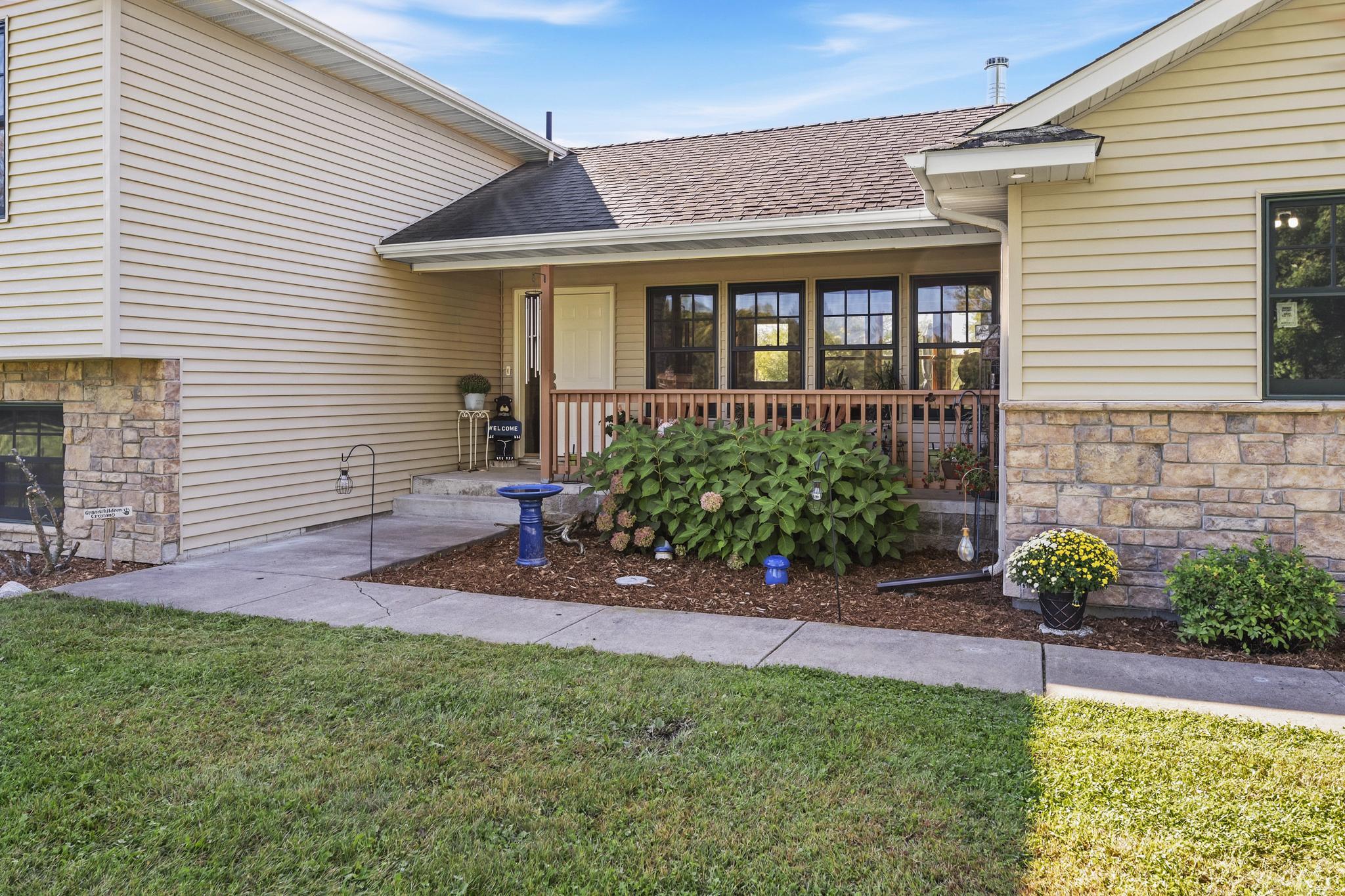 15977 345th Street Property Photo 3