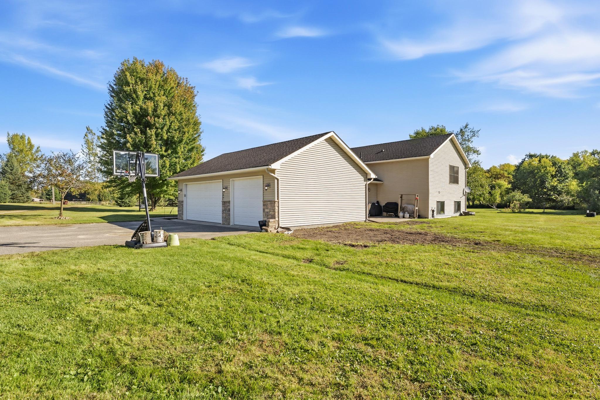 15977 345th Street Property Photo 7