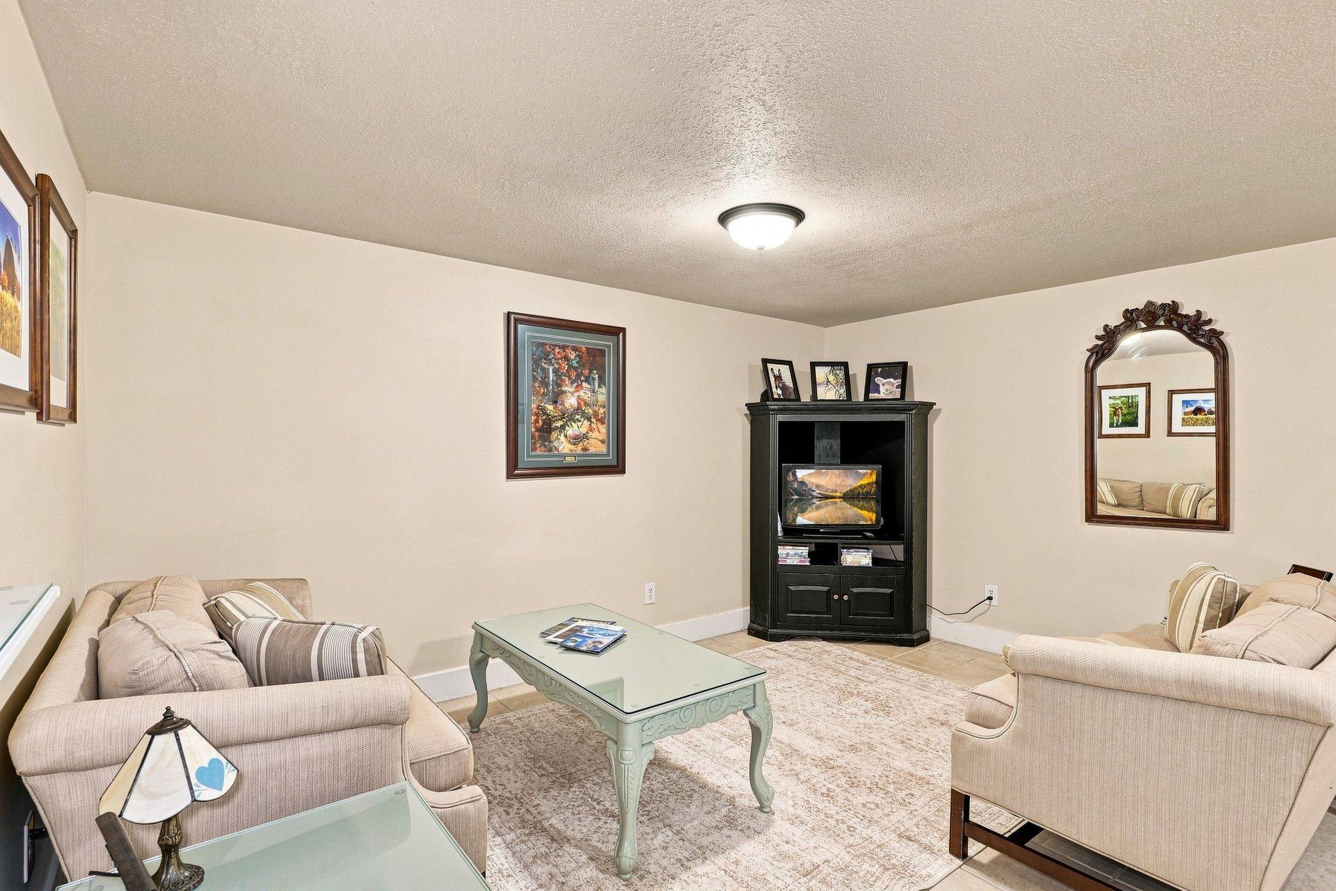 6975 Quartz Avenue Property Photo 24