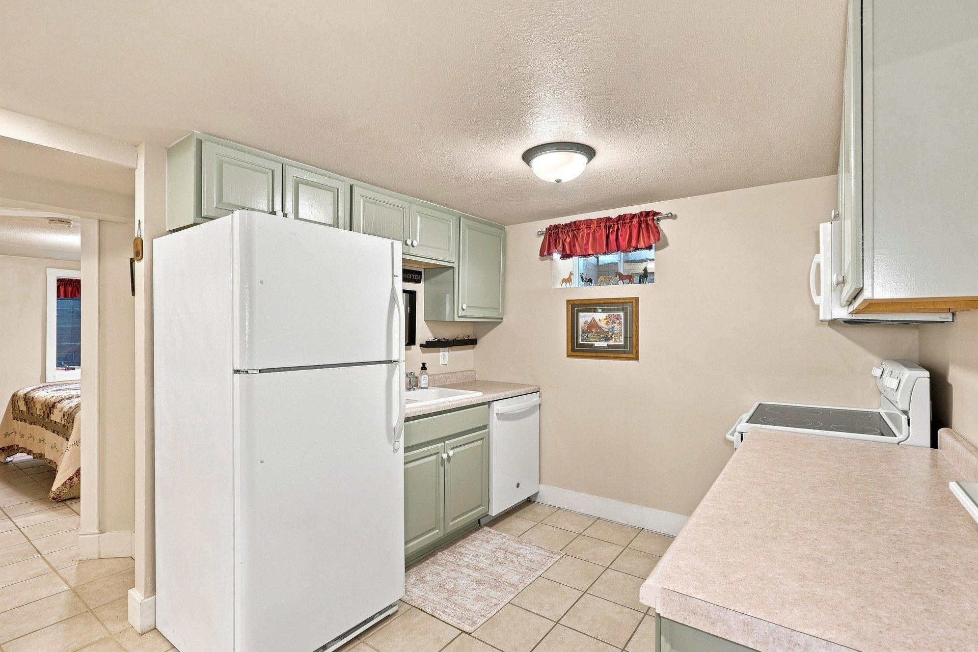 6975 Quartz Avenue Property Photo 26